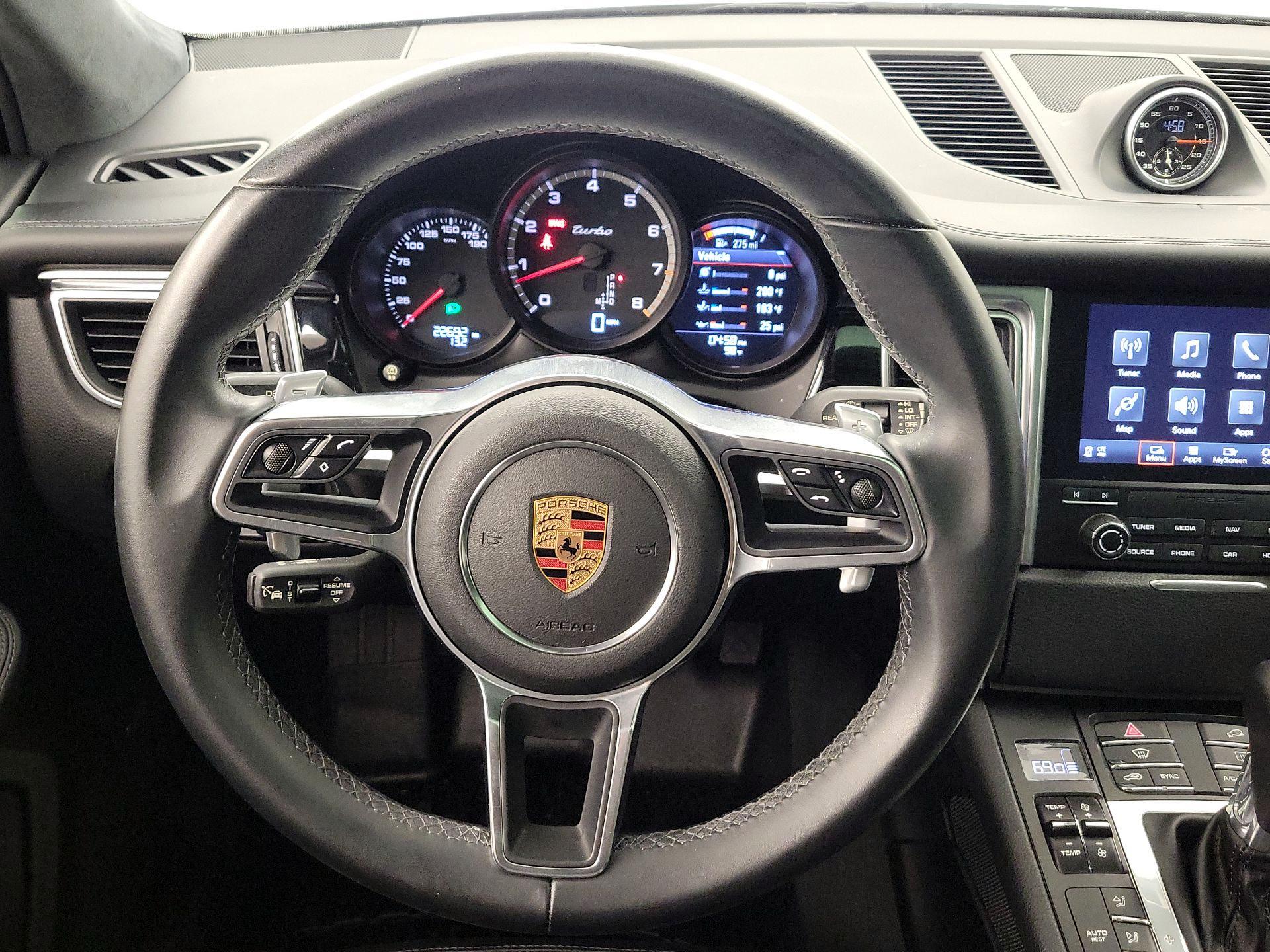 Thumbnail: 2018 Porsche Macan - 10