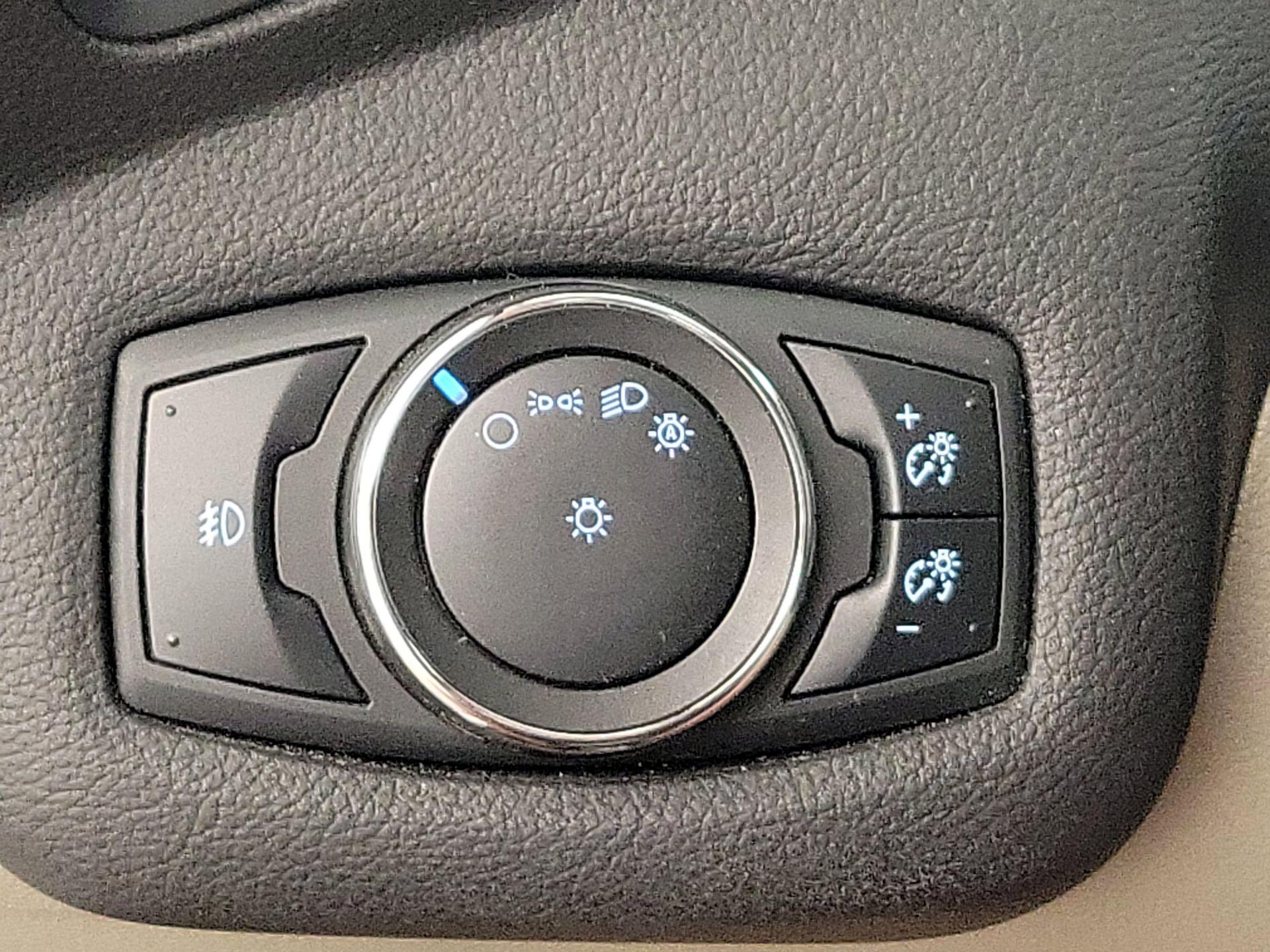 Thumbnail: 2014 Ford Escape - 13