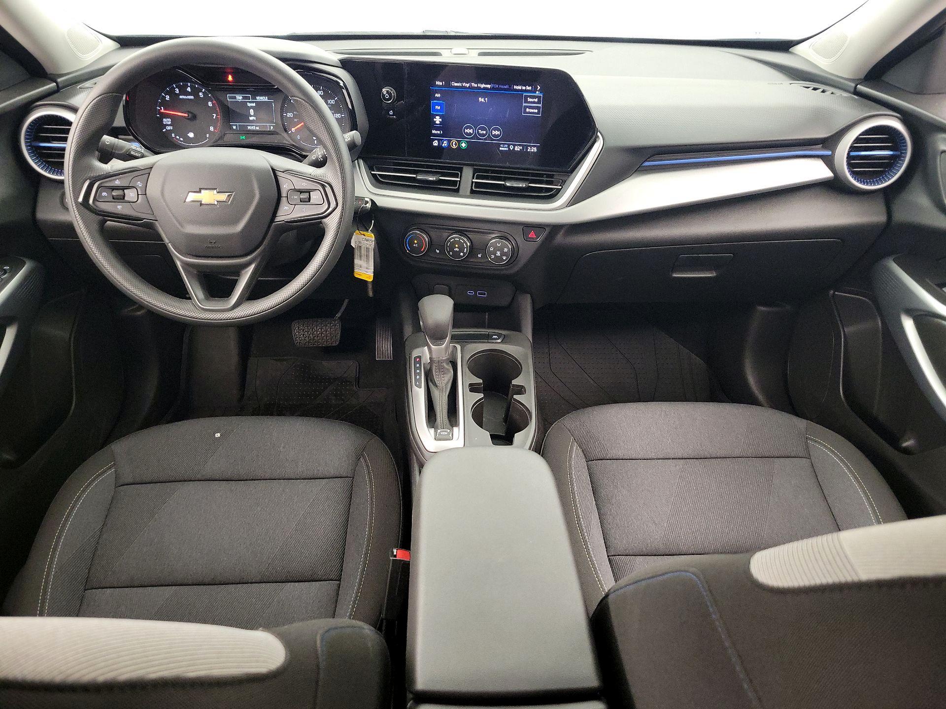 Thumbnail: 2024 Chevrolet Trax - 9