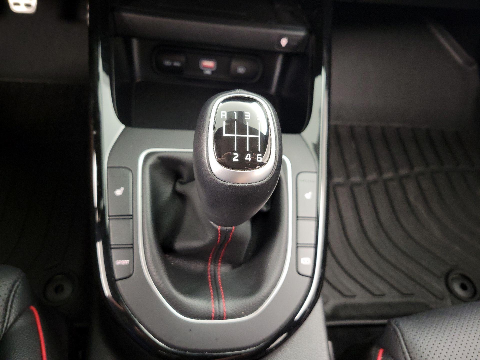 Thumbnail: 2024 Kia Forte - 18