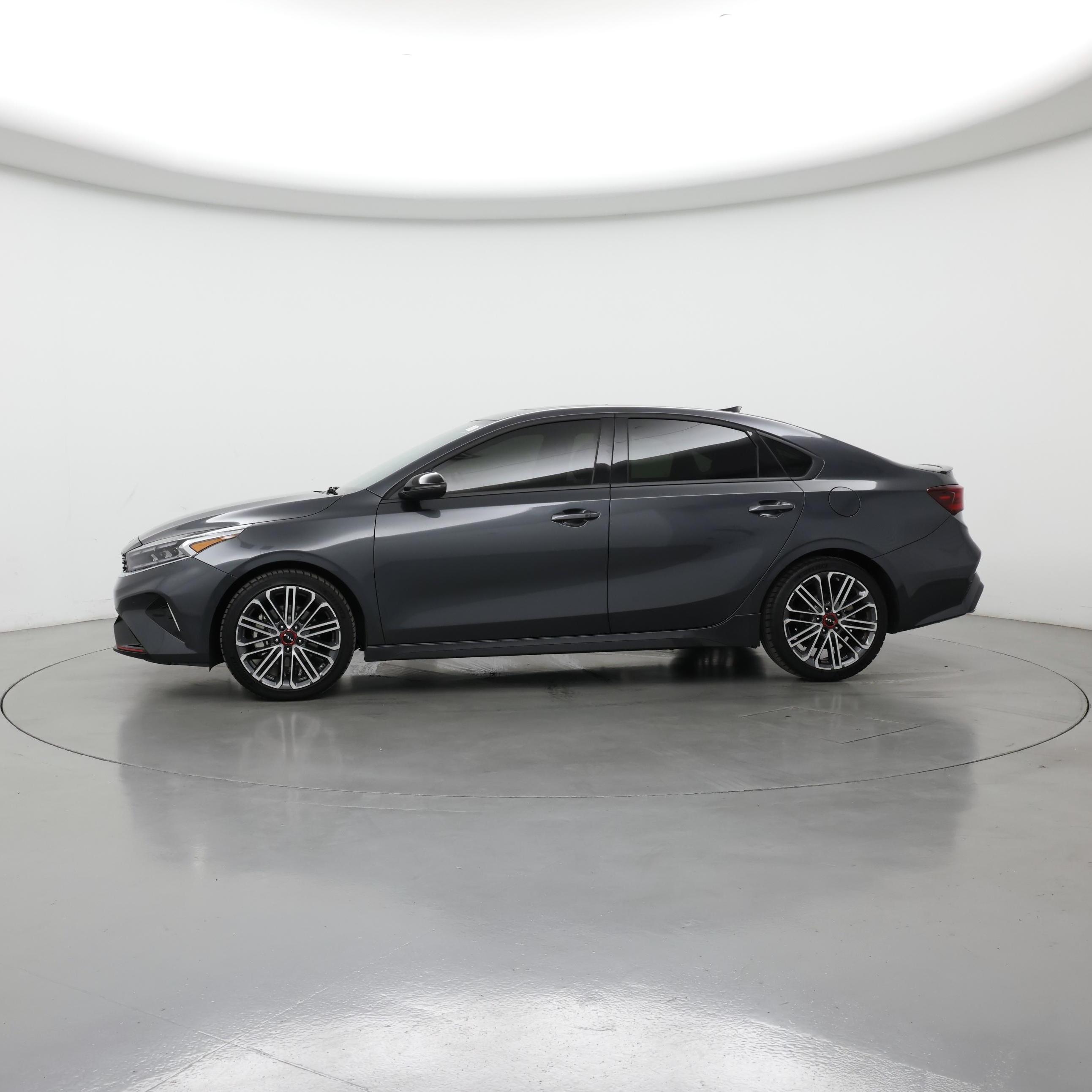 Thumbnail: 2024 Kia Forte - 3