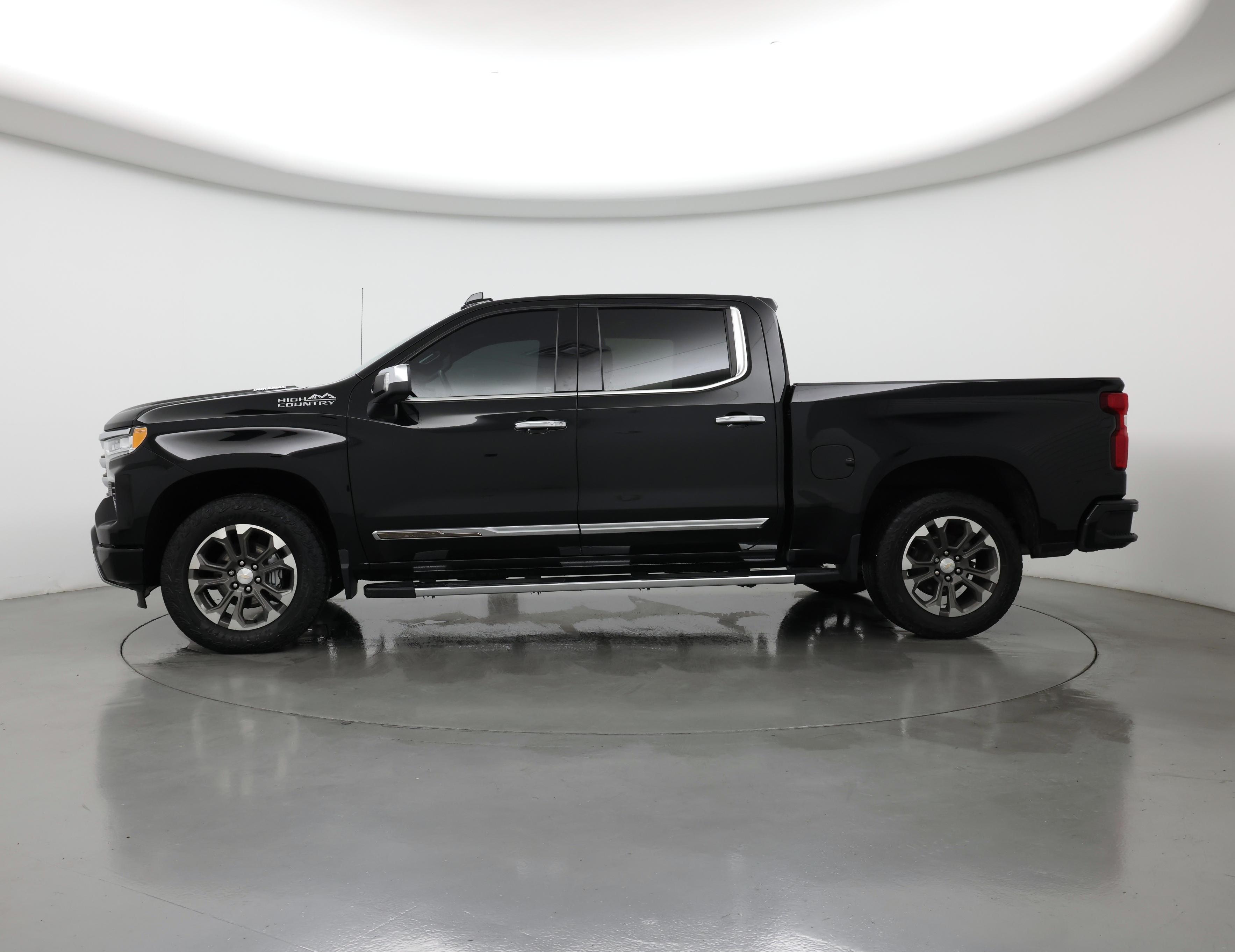 Thumbnail: 2022 Chevrolet Silverado 1500 - 3