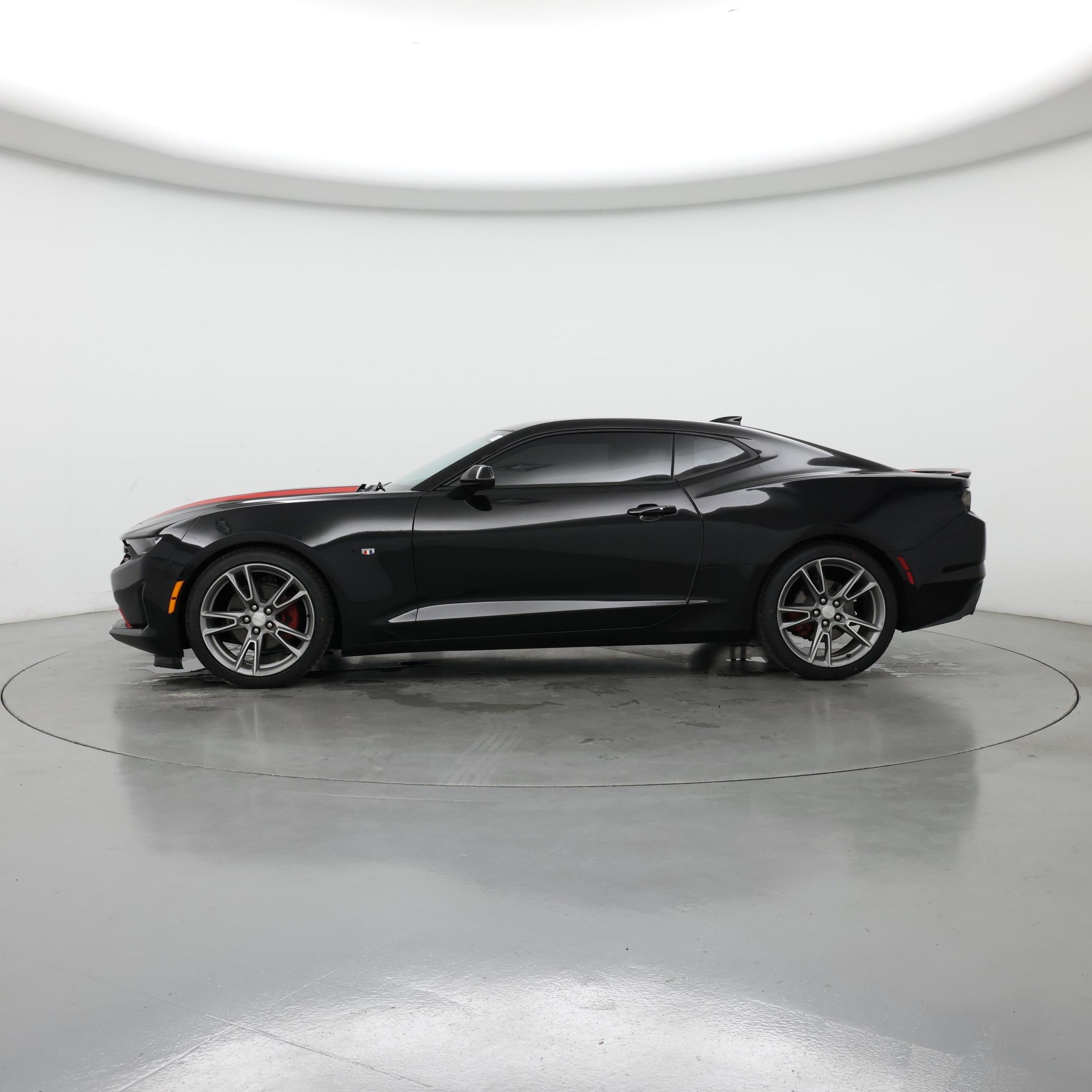 Thumbnail: 2019 Chevrolet Camaro - 3