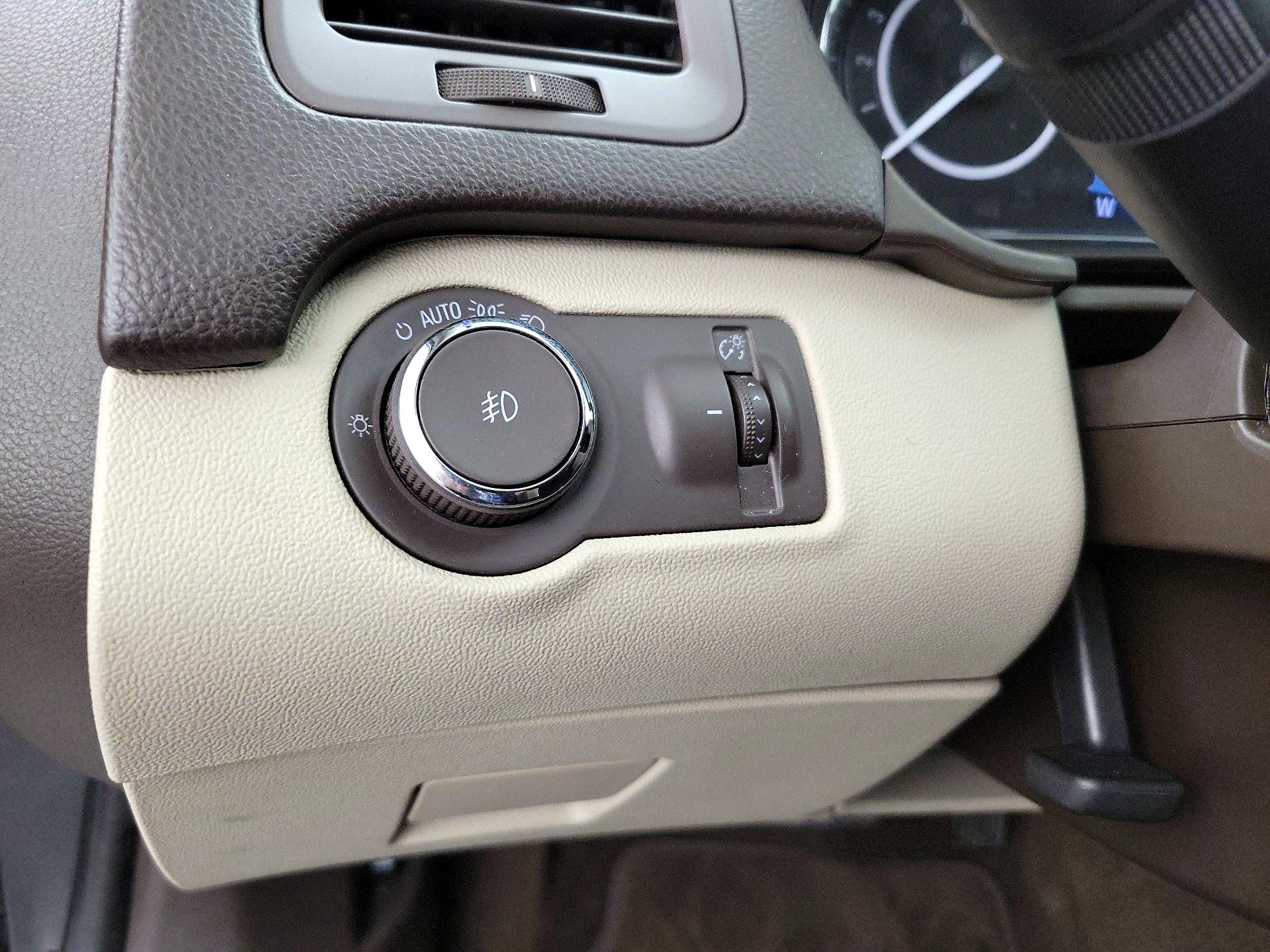 Thumbnail: 2015 Buick Regal - 13