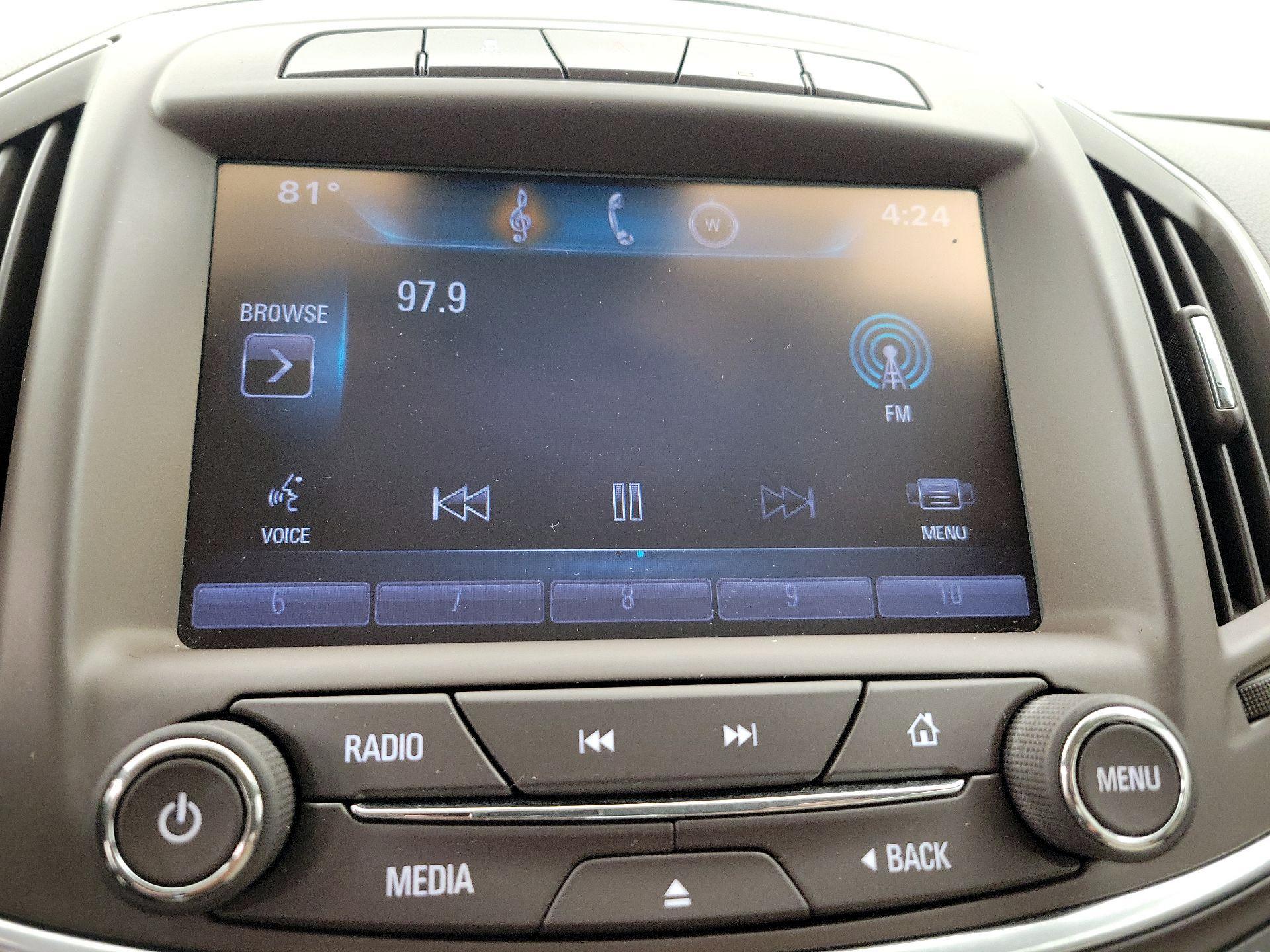 Thumbnail: 2015 Buick Regal - 15
