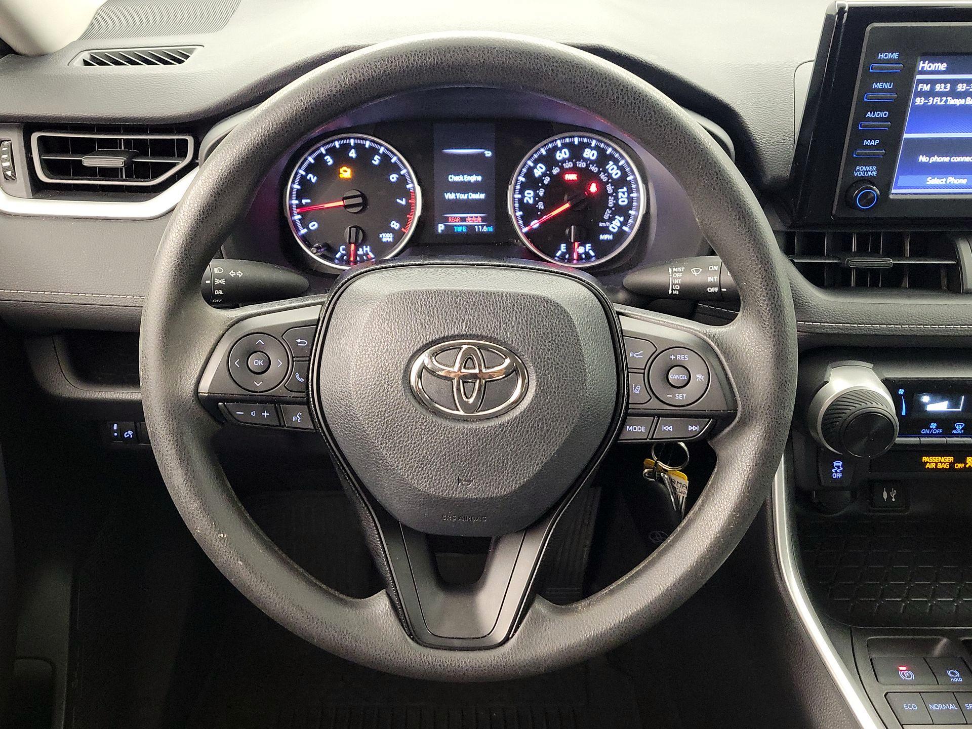 Thumbnail: 2019 Toyota RAV4 - 10