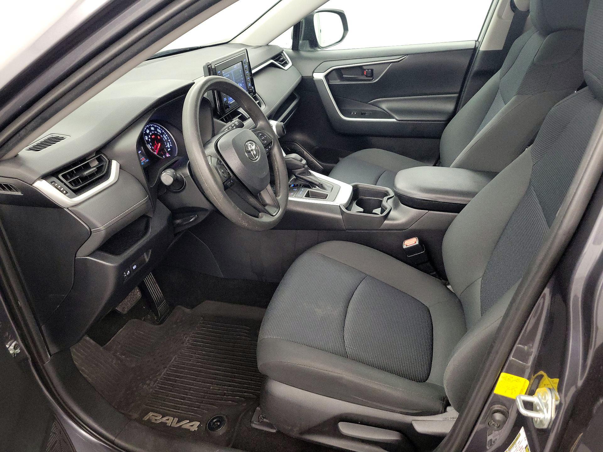 Thumbnail: 2019 Toyota RAV4 - 11