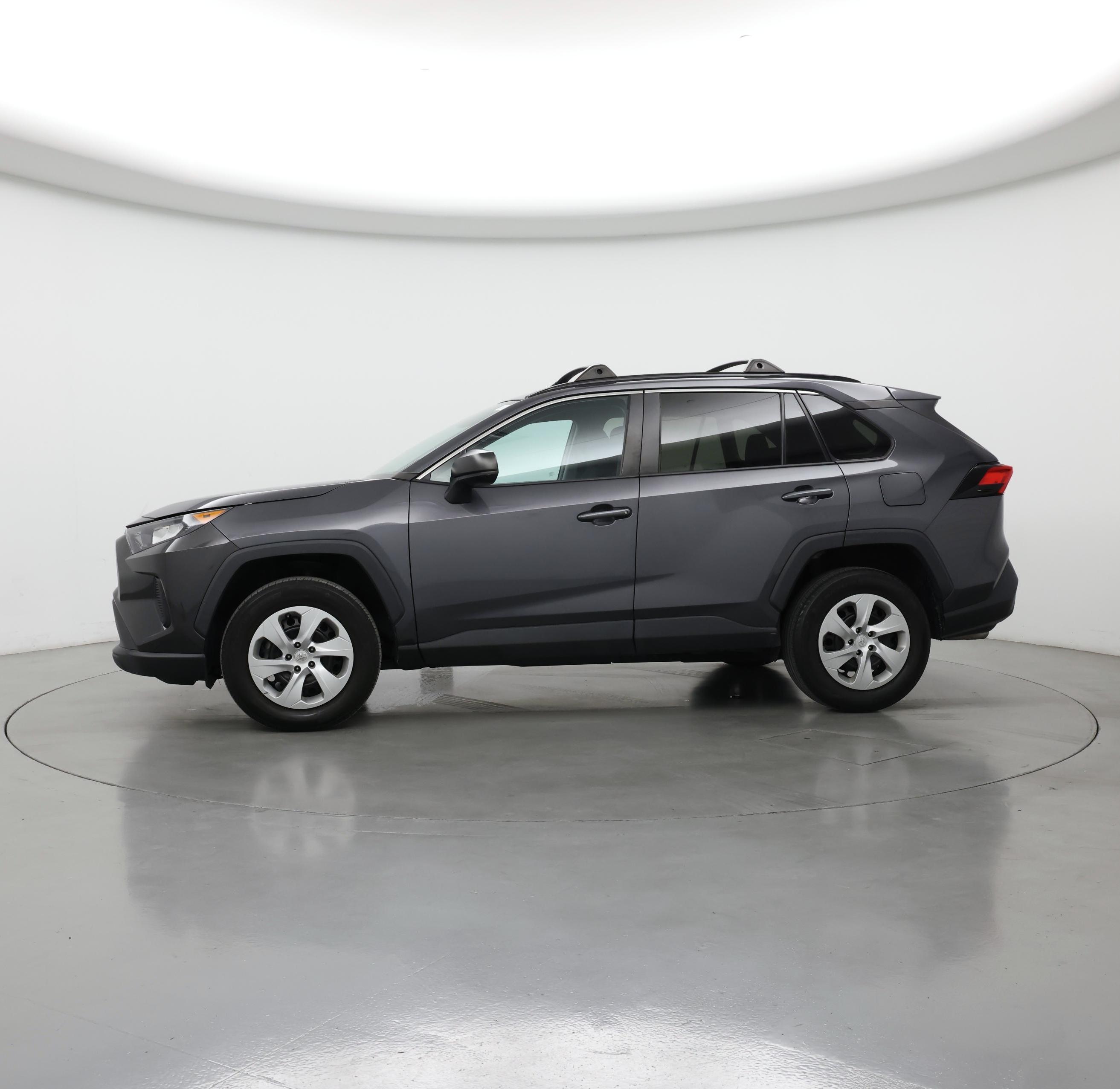 Thumbnail: 2019 Toyota RAV4 - 3