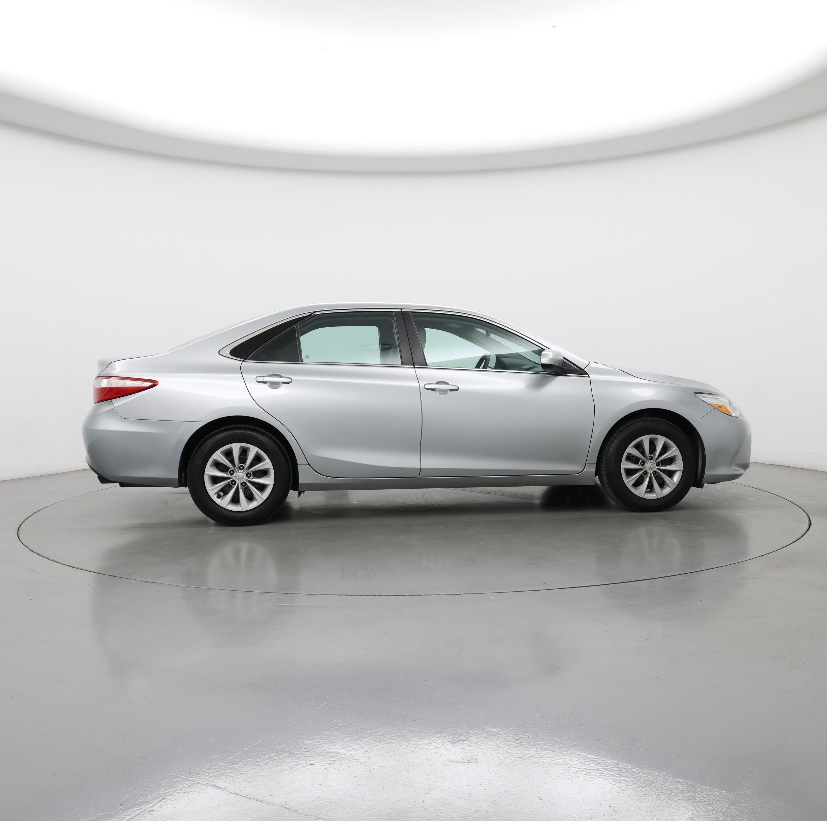 Thumbnail: 2017 Toyota Camry - 7