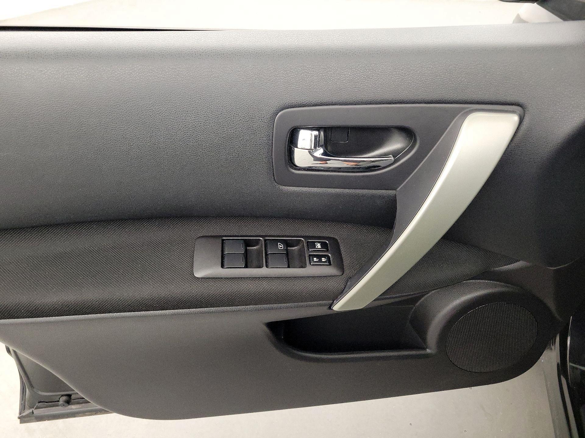 Thumbnail: 2014 Nissan Rogue - 12