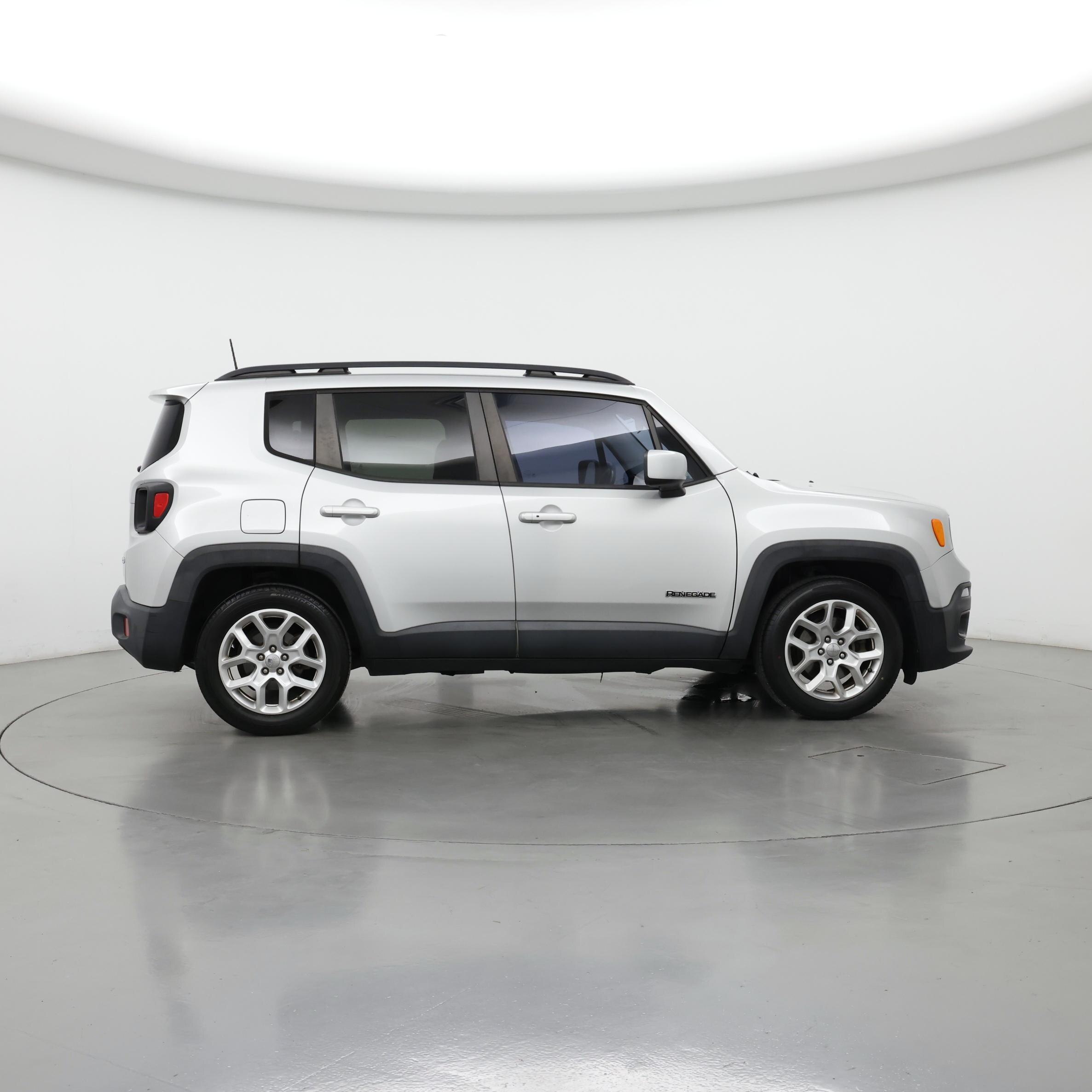 Thumbnail: 2016 Jeep Renegade - 7