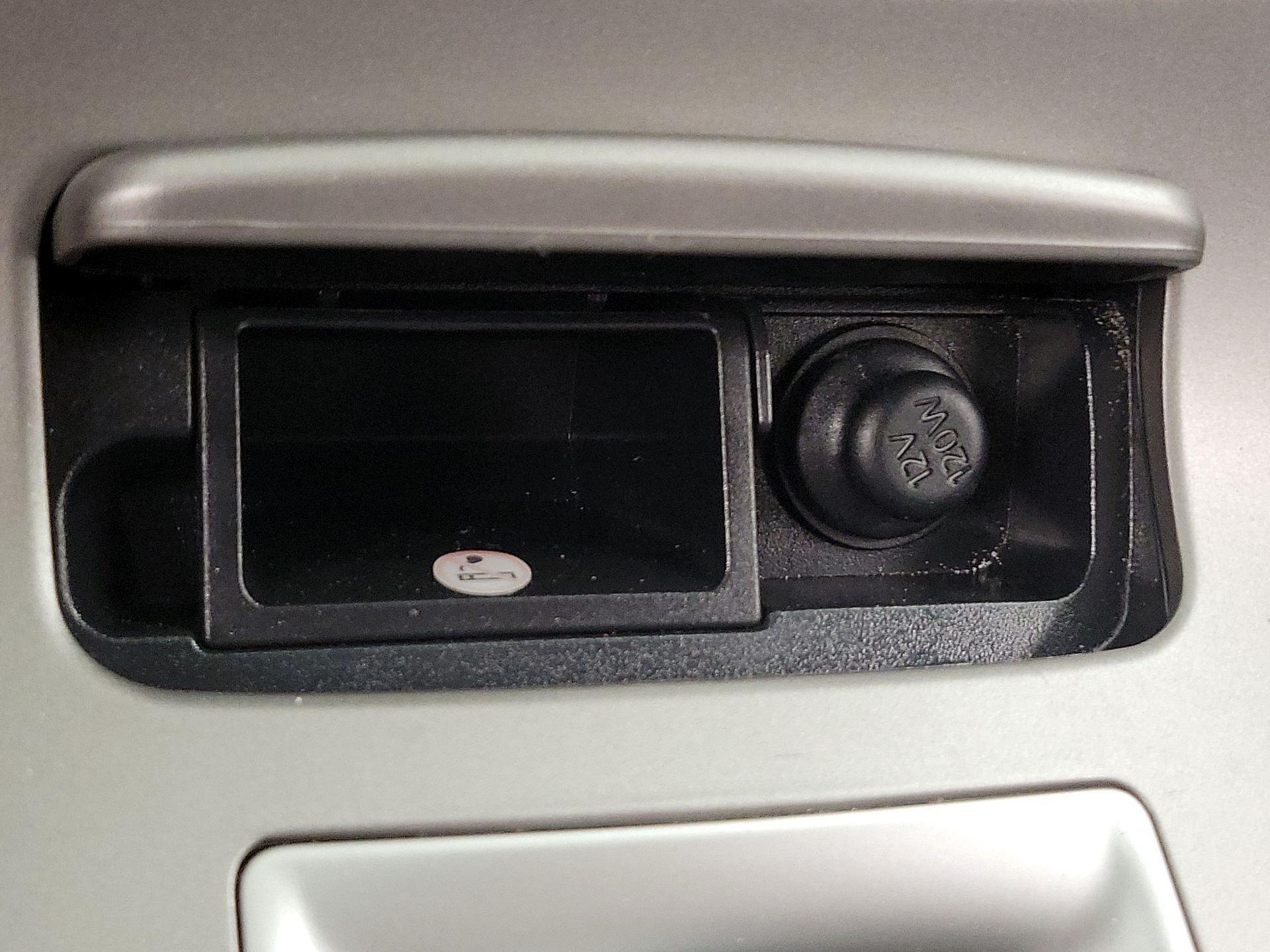Thumbnail: 2015 Nissan Sentra - 18