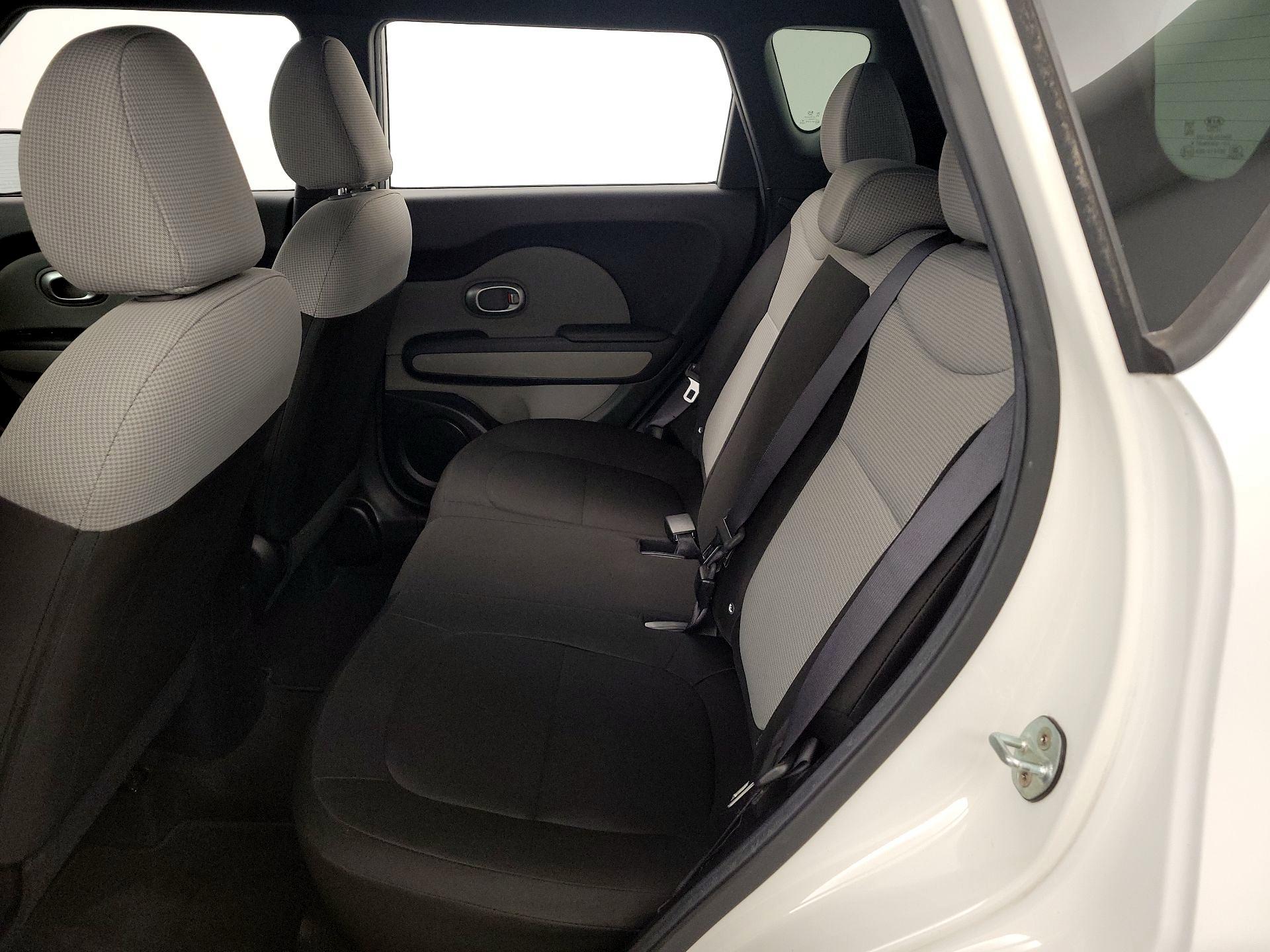 Thumbnail: 2016 Kia Soul - 18