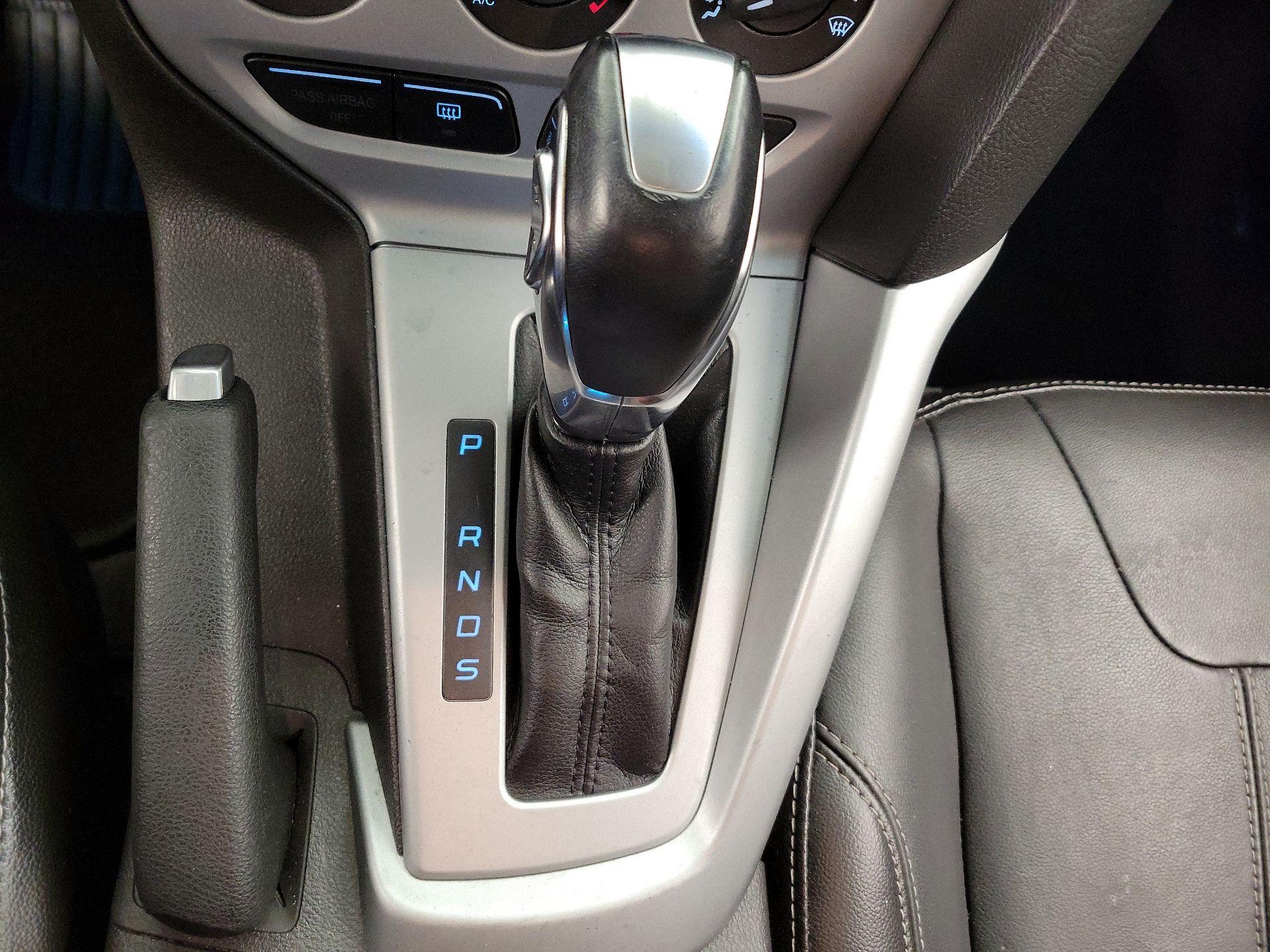 Thumbnail: 2014 Ford Focus - 16
