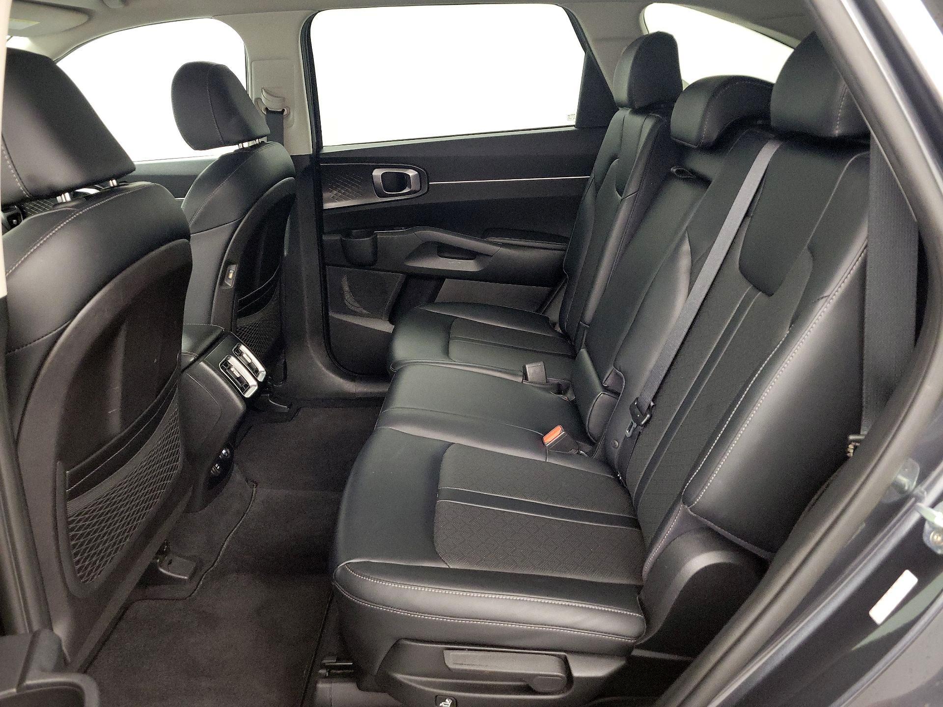 Thumbnail: 2021 Kia Sorento - 19