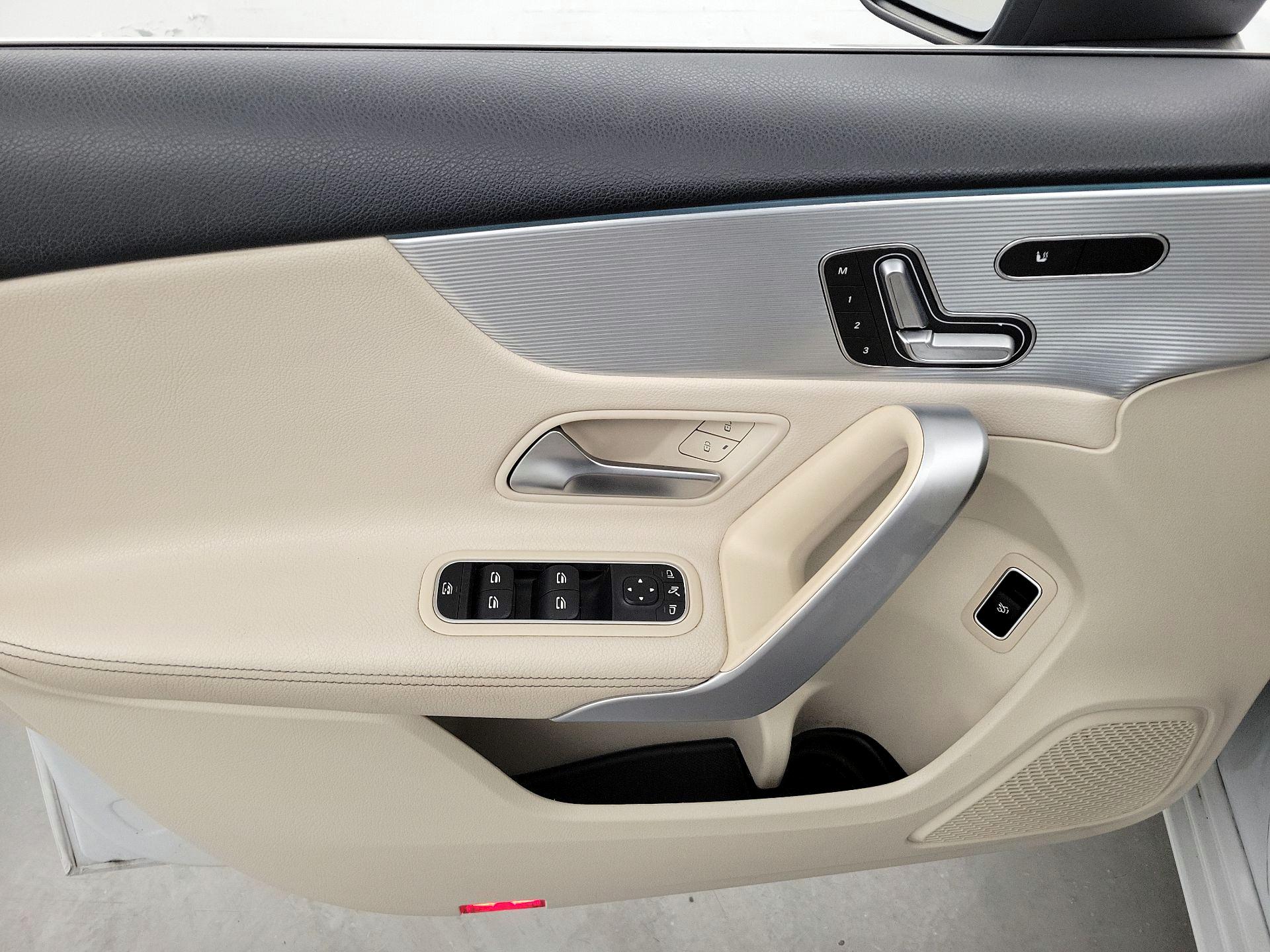 Thumbnail: 2020 Mercedes-Benz A-Class - 12