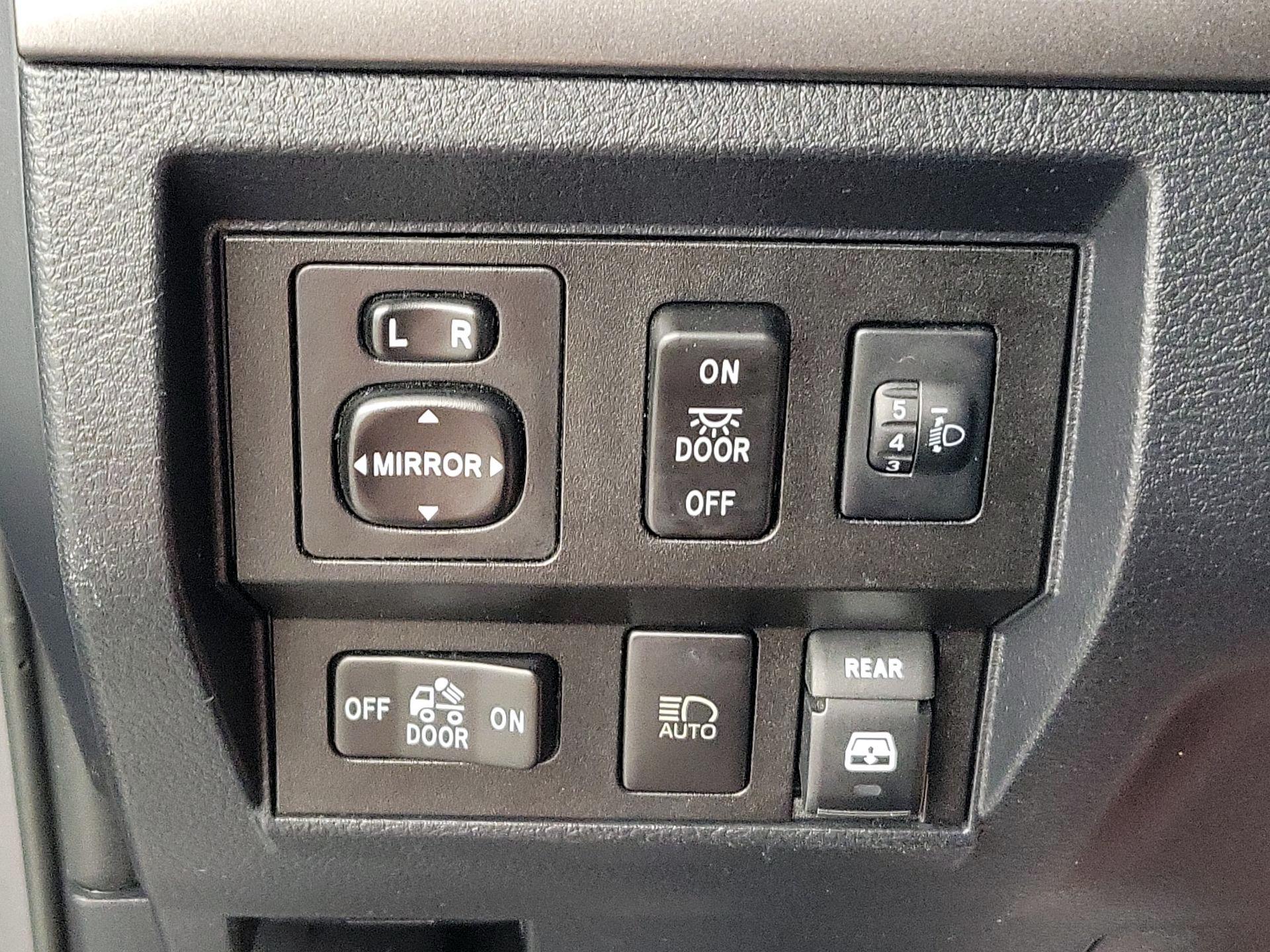 Thumbnail: 2019 Toyota Tundra - 13