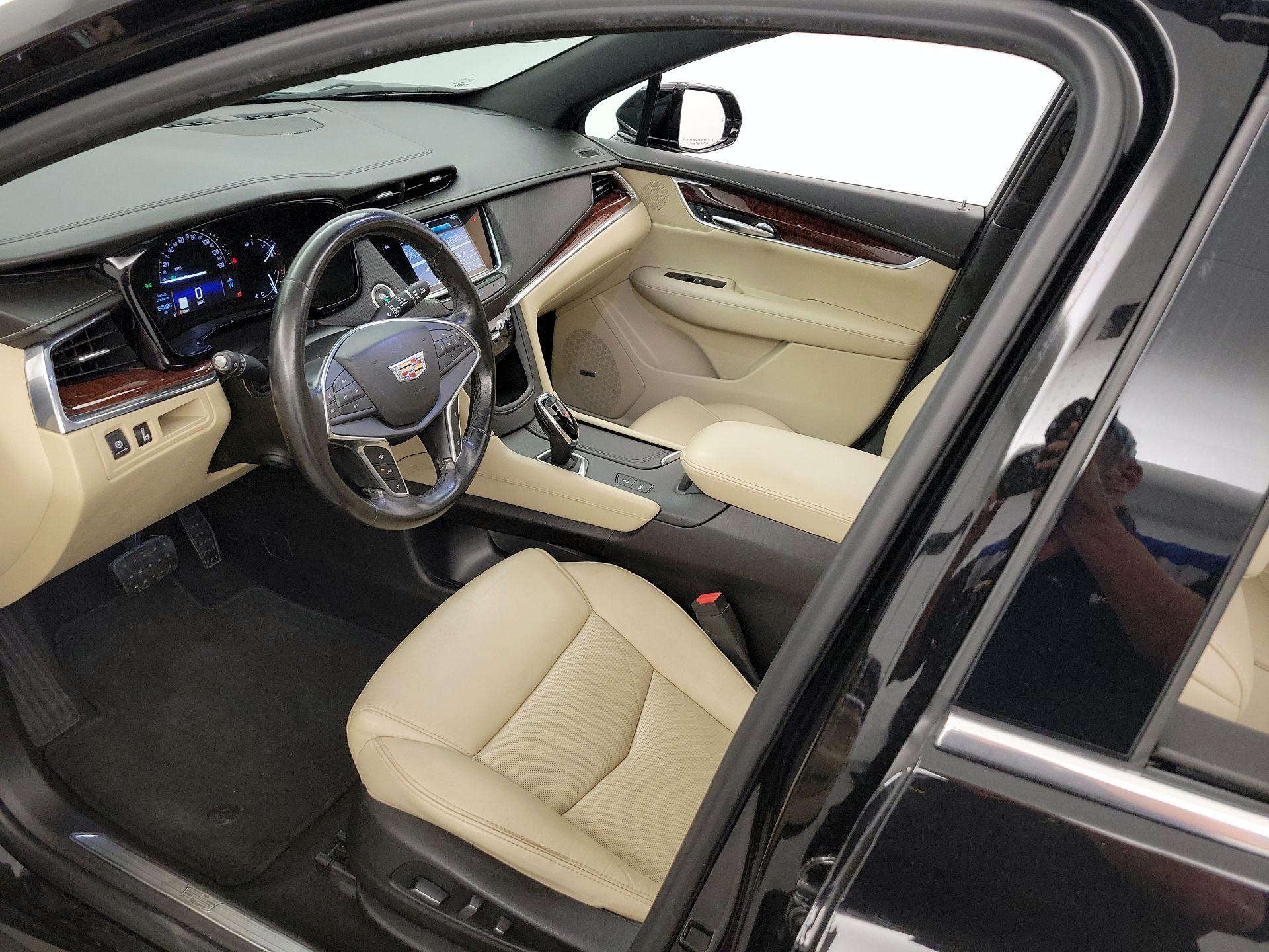 Thumbnail: 2018 Cadillac XT5 - 11