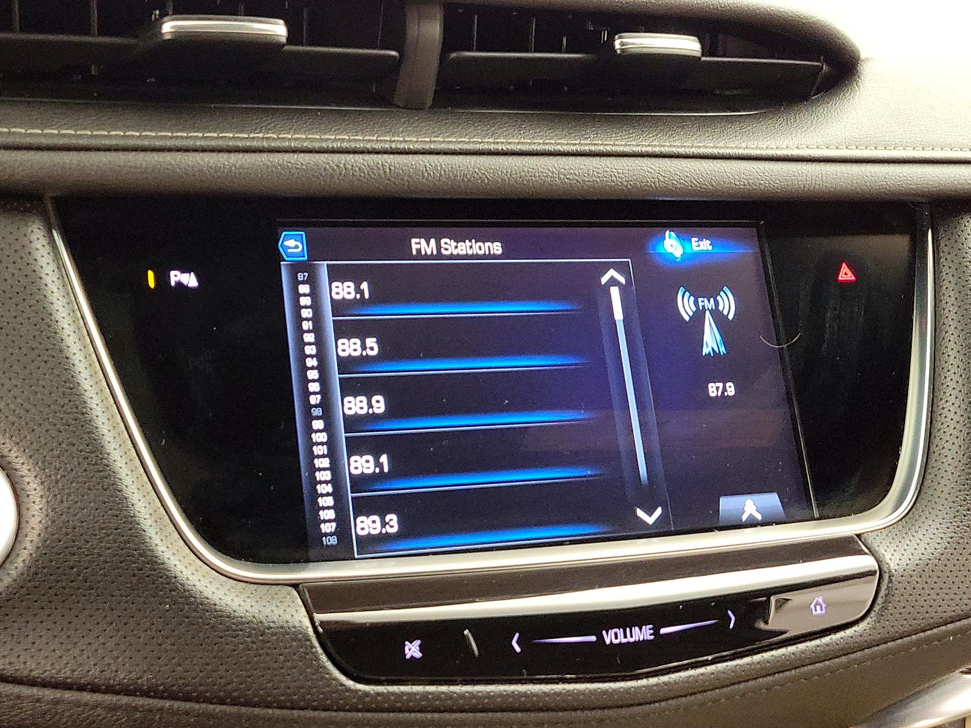 Thumbnail: 2018 Cadillac XT5 - 16