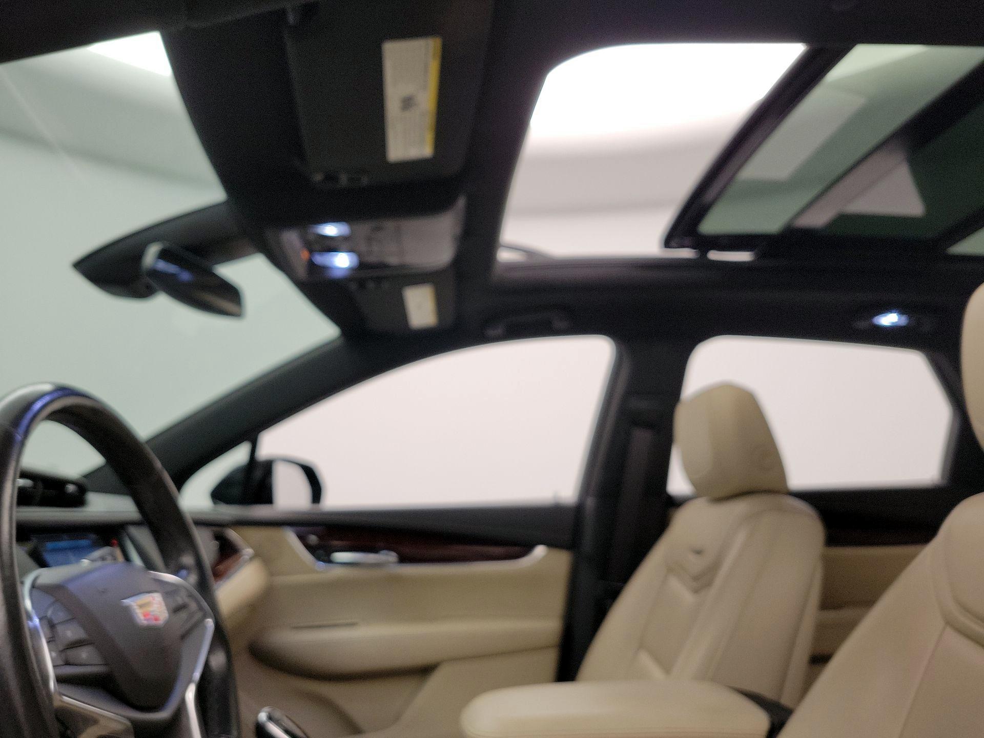 Thumbnail: 2018 Cadillac XT5 - 20