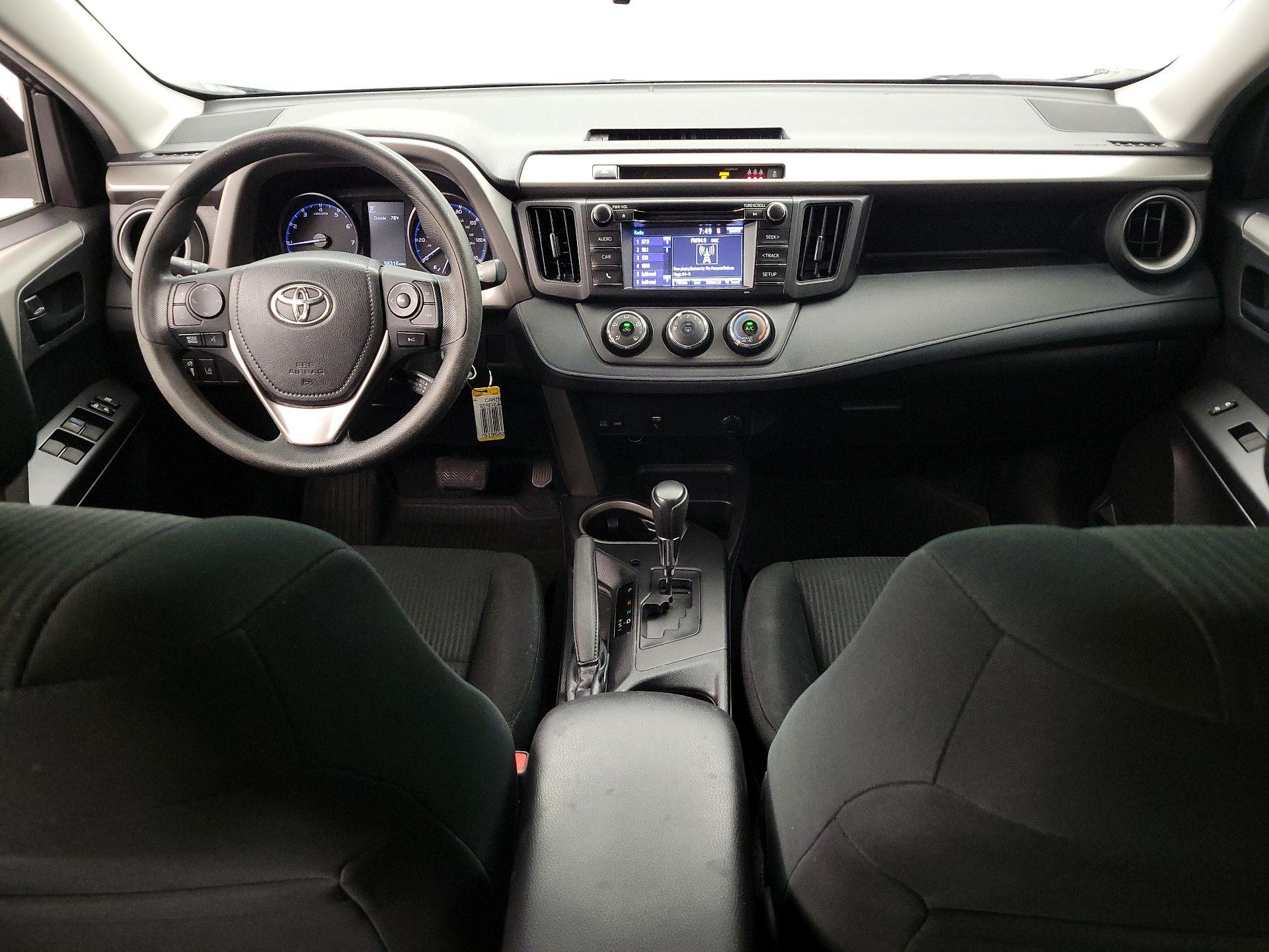 Thumbnail: 2018 Toyota RAV4 - 9