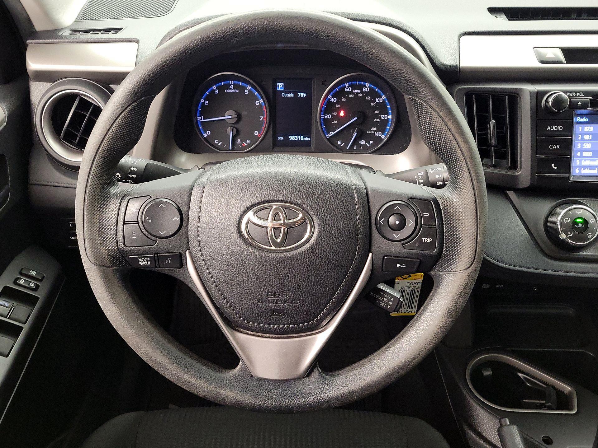 Thumbnail: 2018 Toyota RAV4 - 10