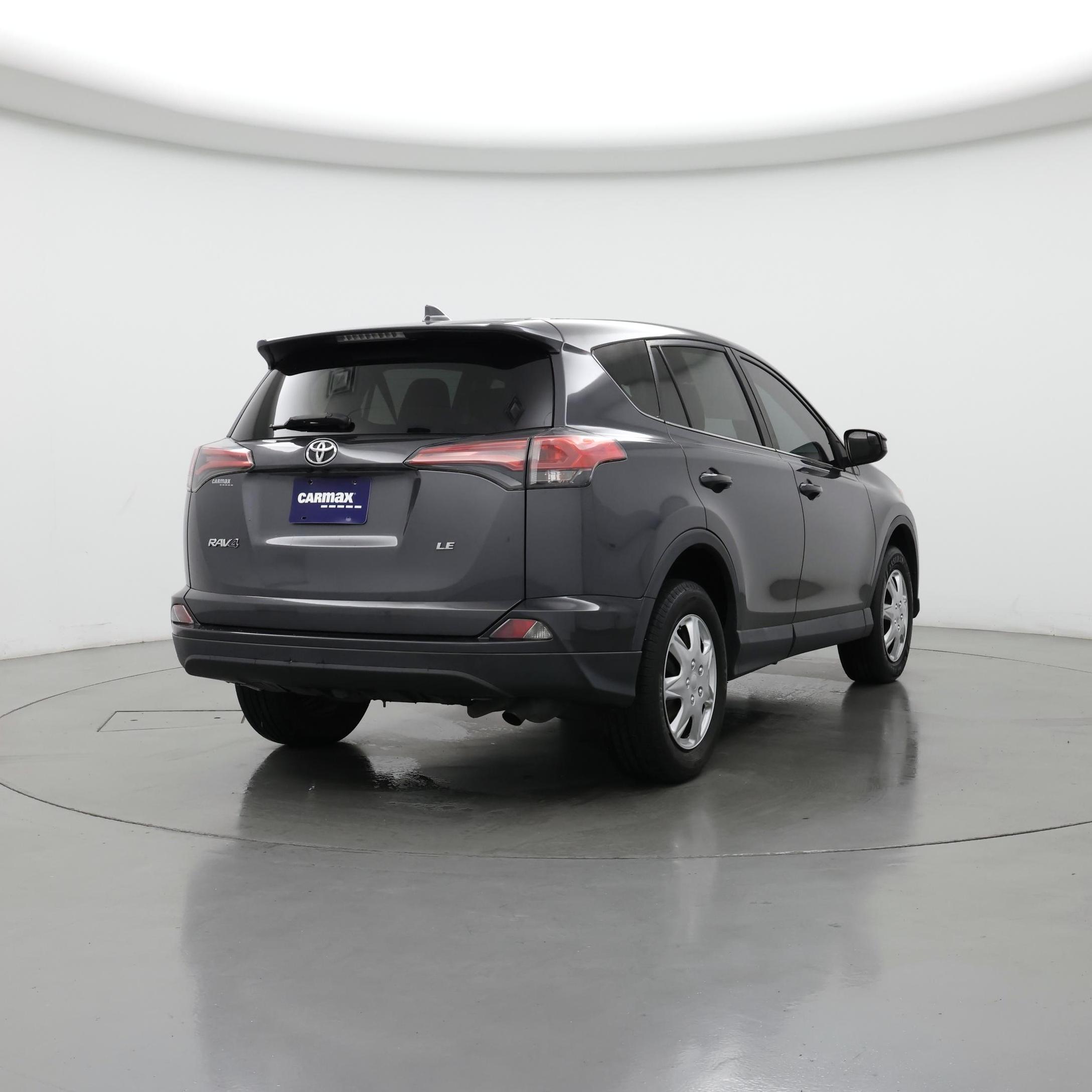Thumbnail: 2018 Toyota RAV4 - 8