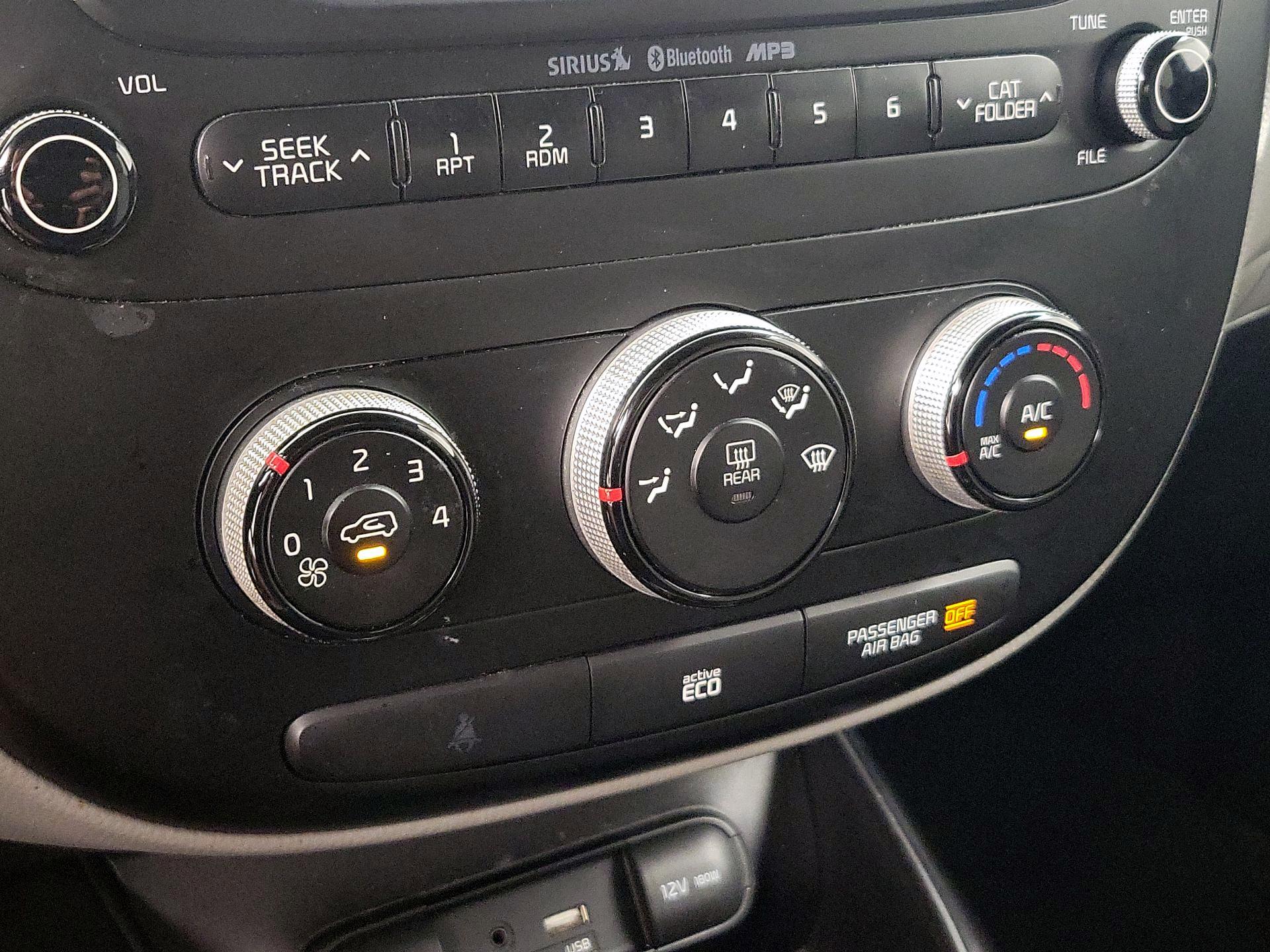 Thumbnail: 2015 Kia Soul - 15