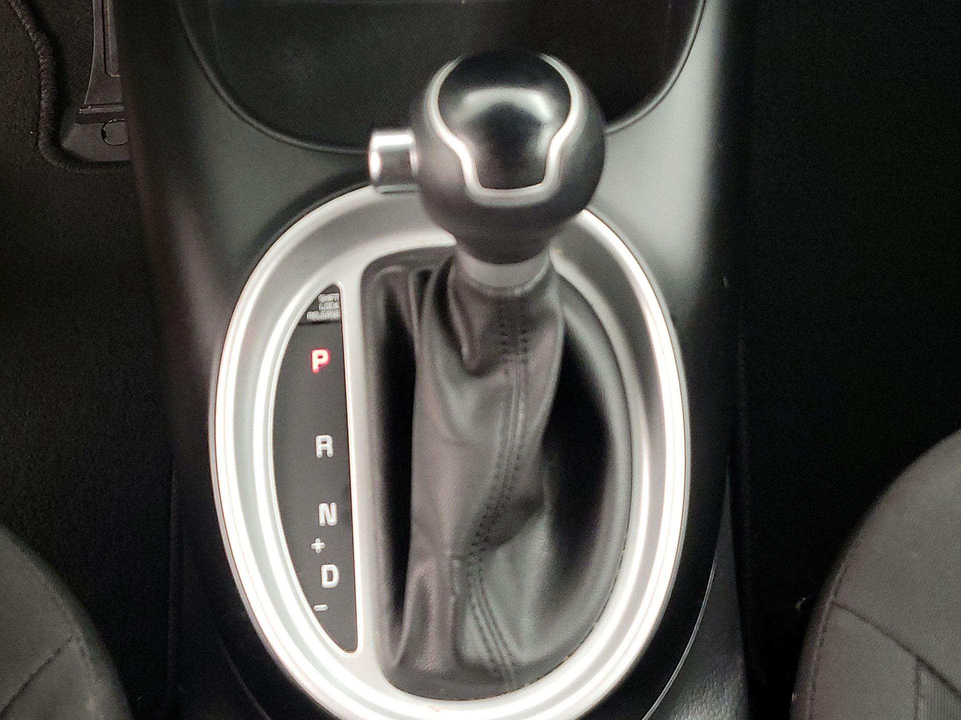 Thumbnail: 2015 Kia Soul - 16