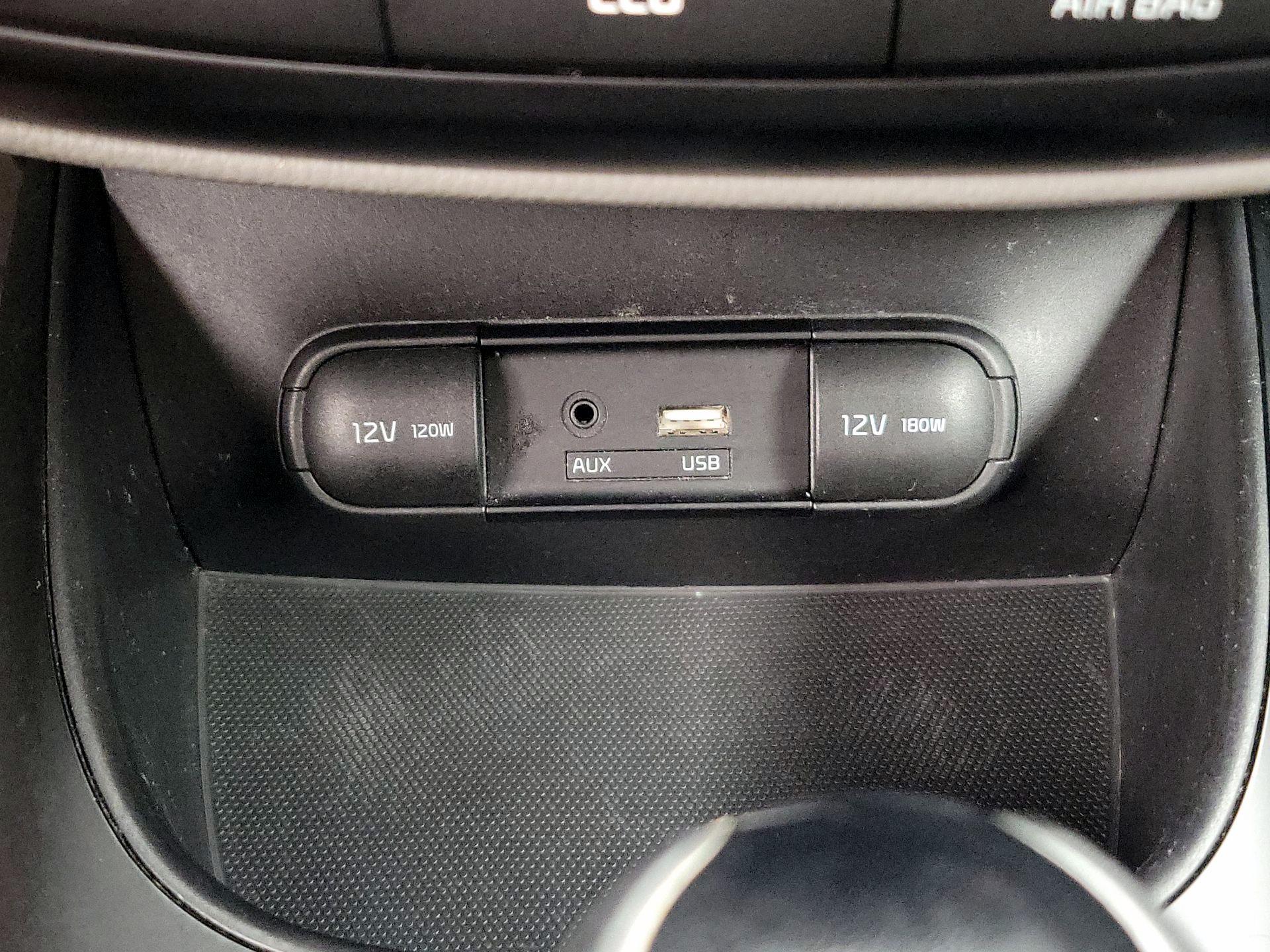 Thumbnail: 2015 Kia Soul - 17