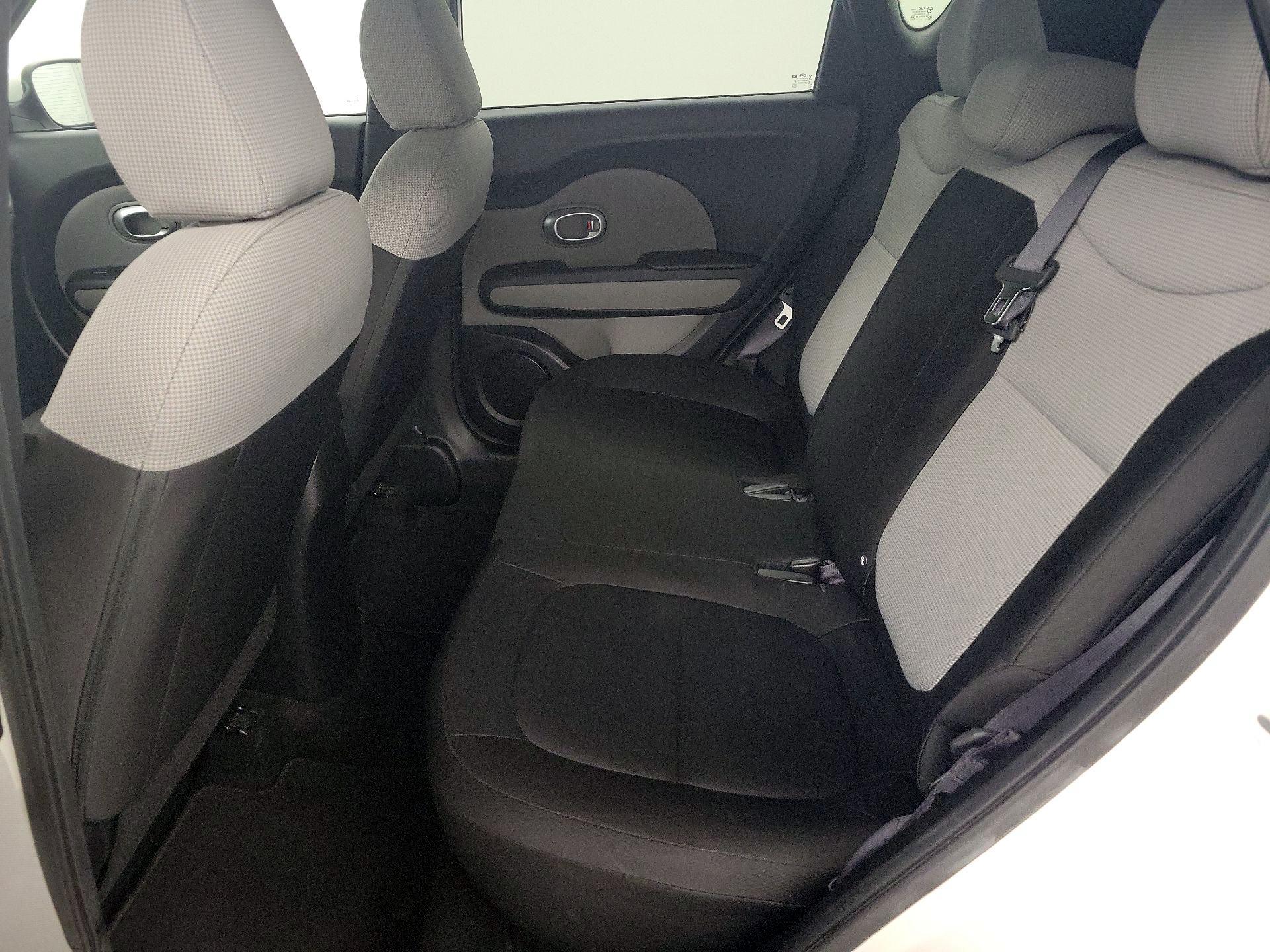 Thumbnail: 2015 Kia Soul - 18