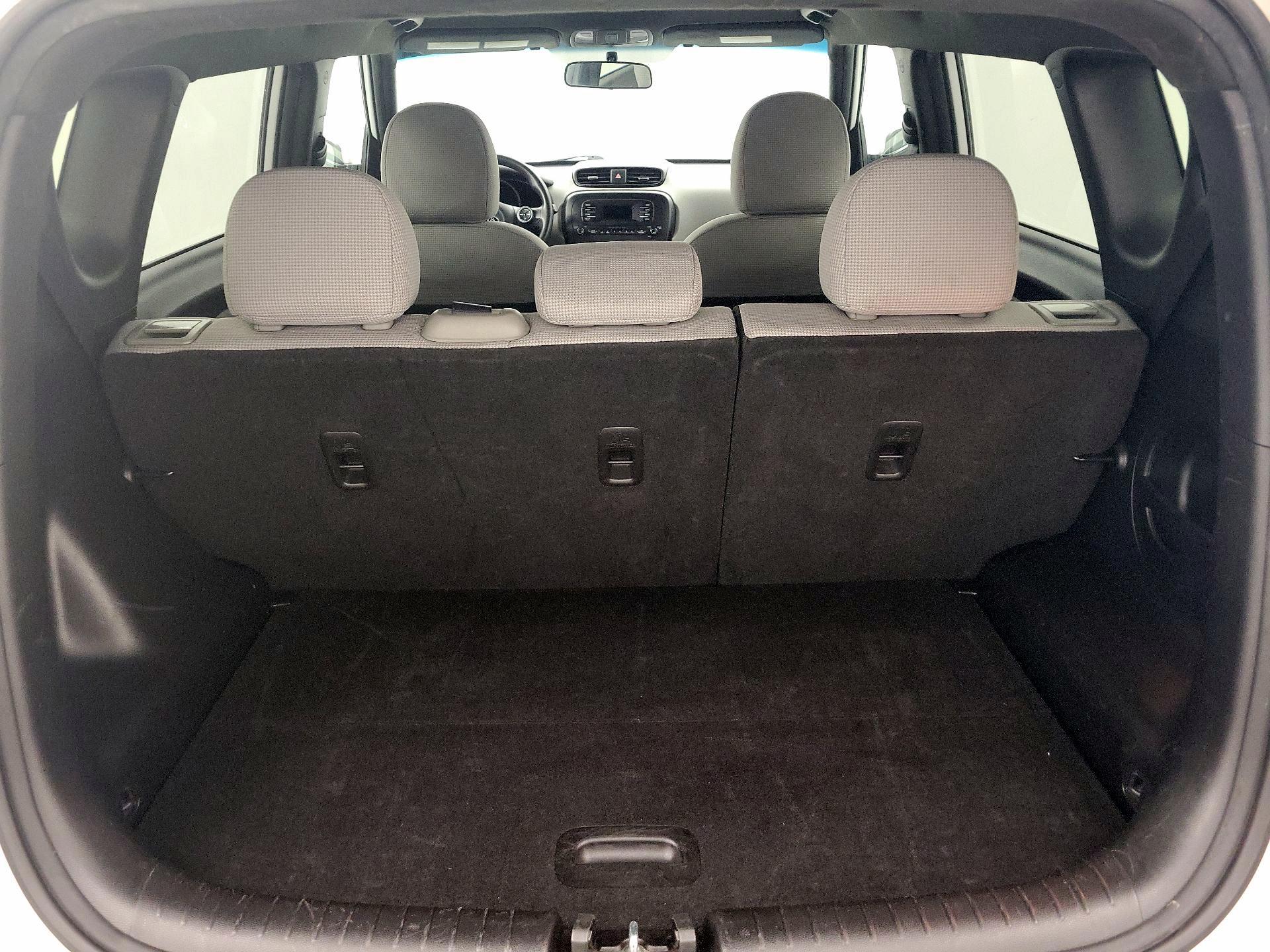 Thumbnail: 2015 Kia Soul - 19