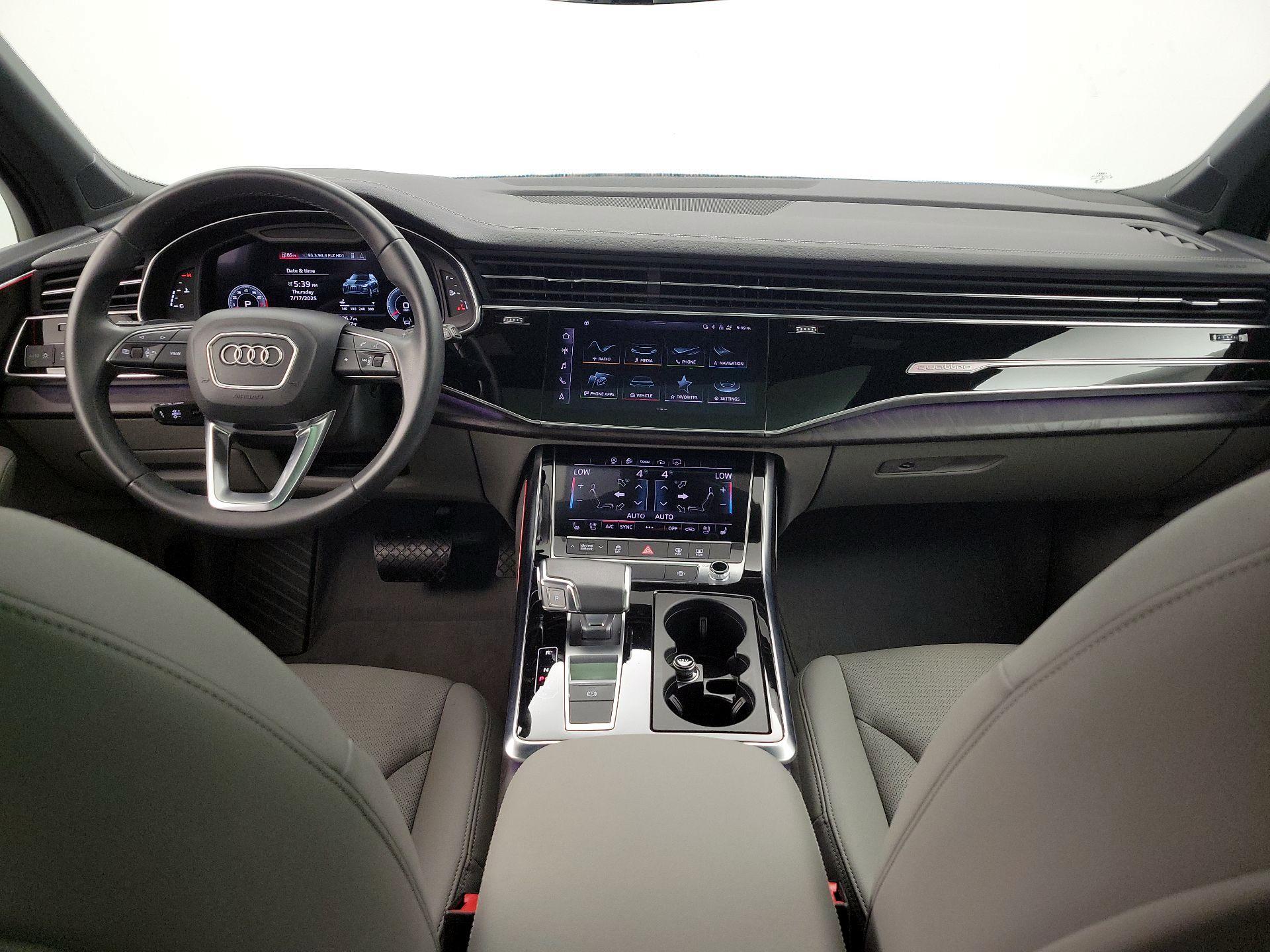 Thumbnail: 2023 Audi Q7 - 9