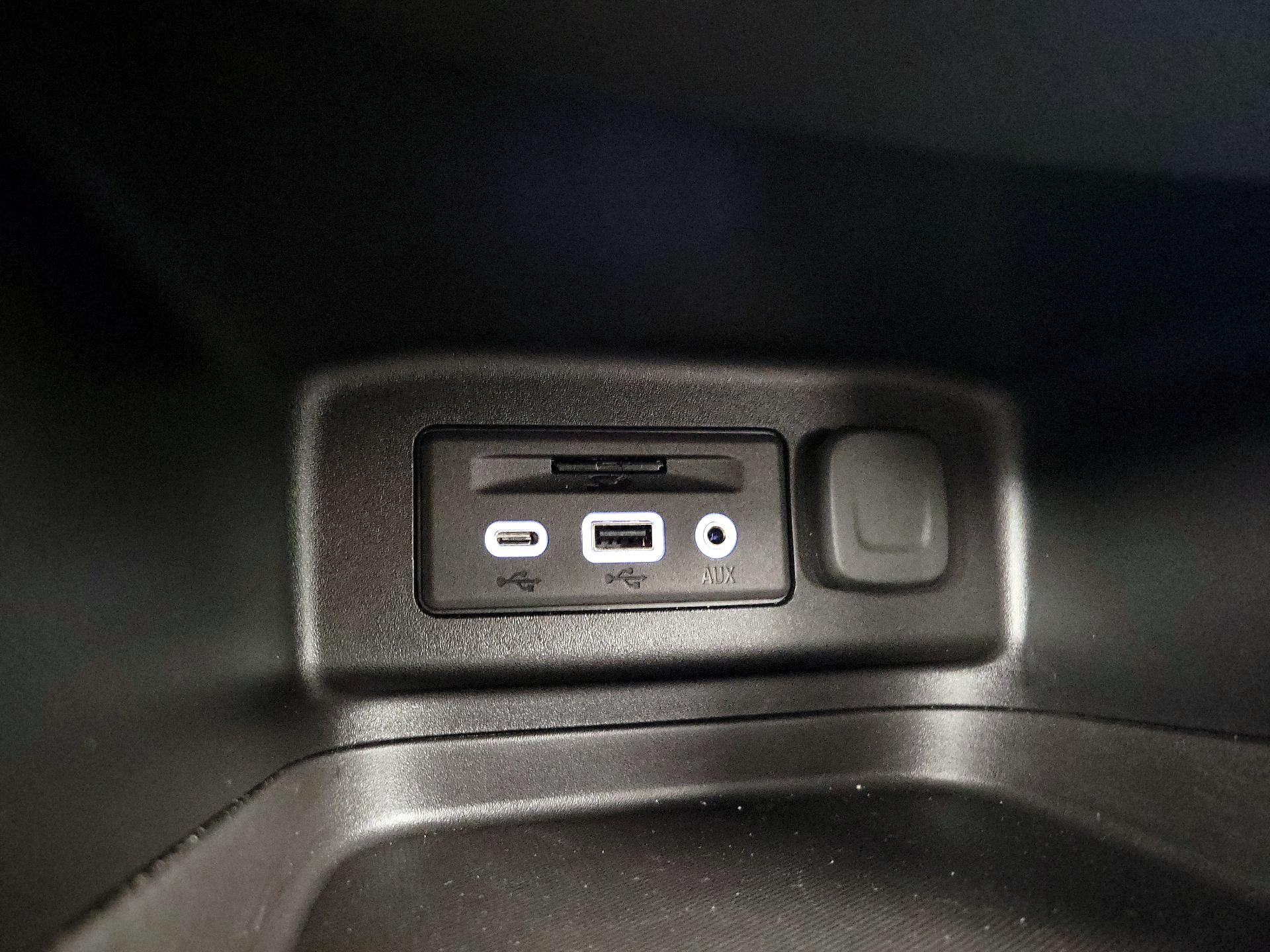Thumbnail: 2021 Chevrolet Equinox - 19
