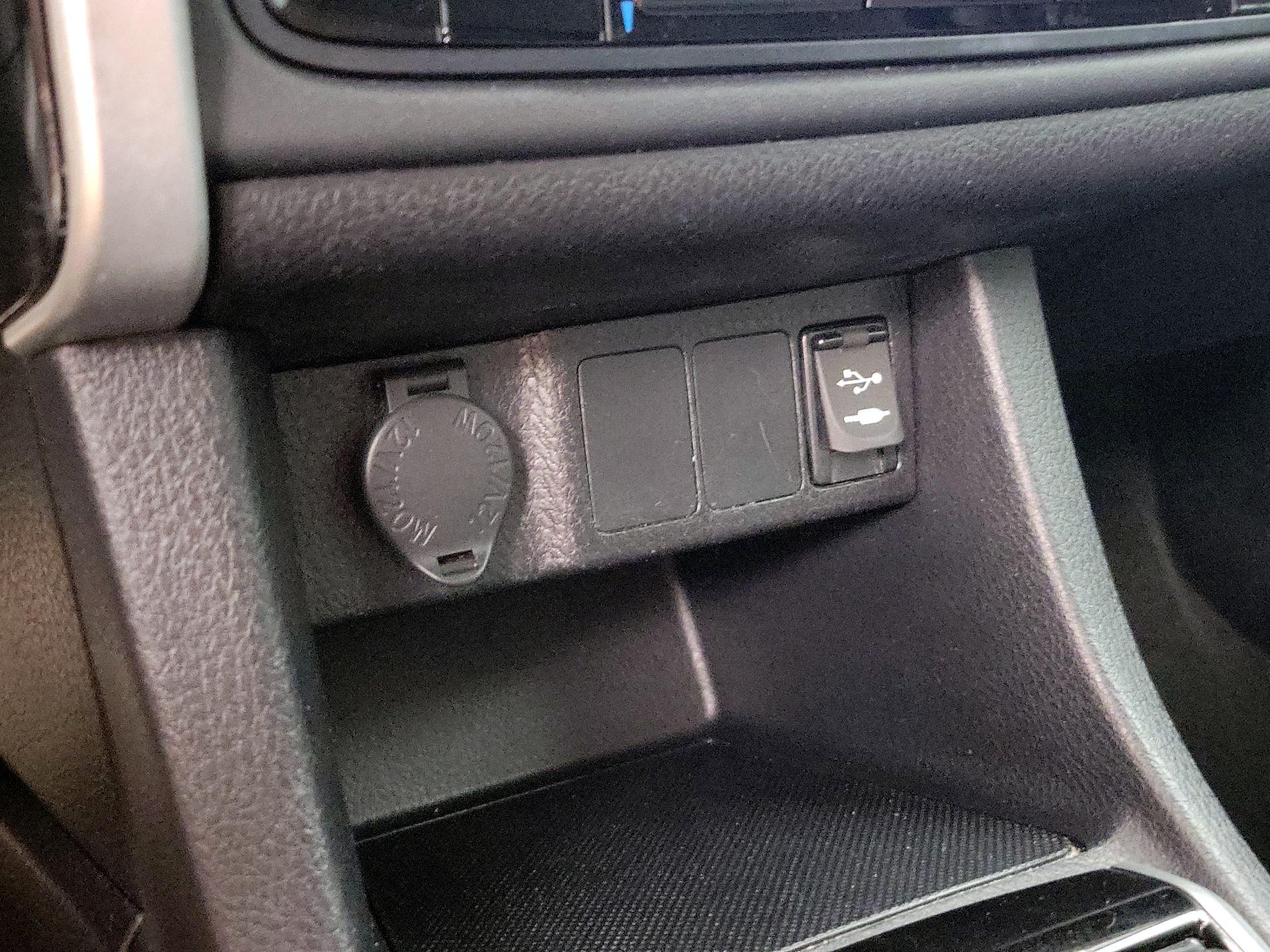 Thumbnail: 2019 Toyota Corolla - 18