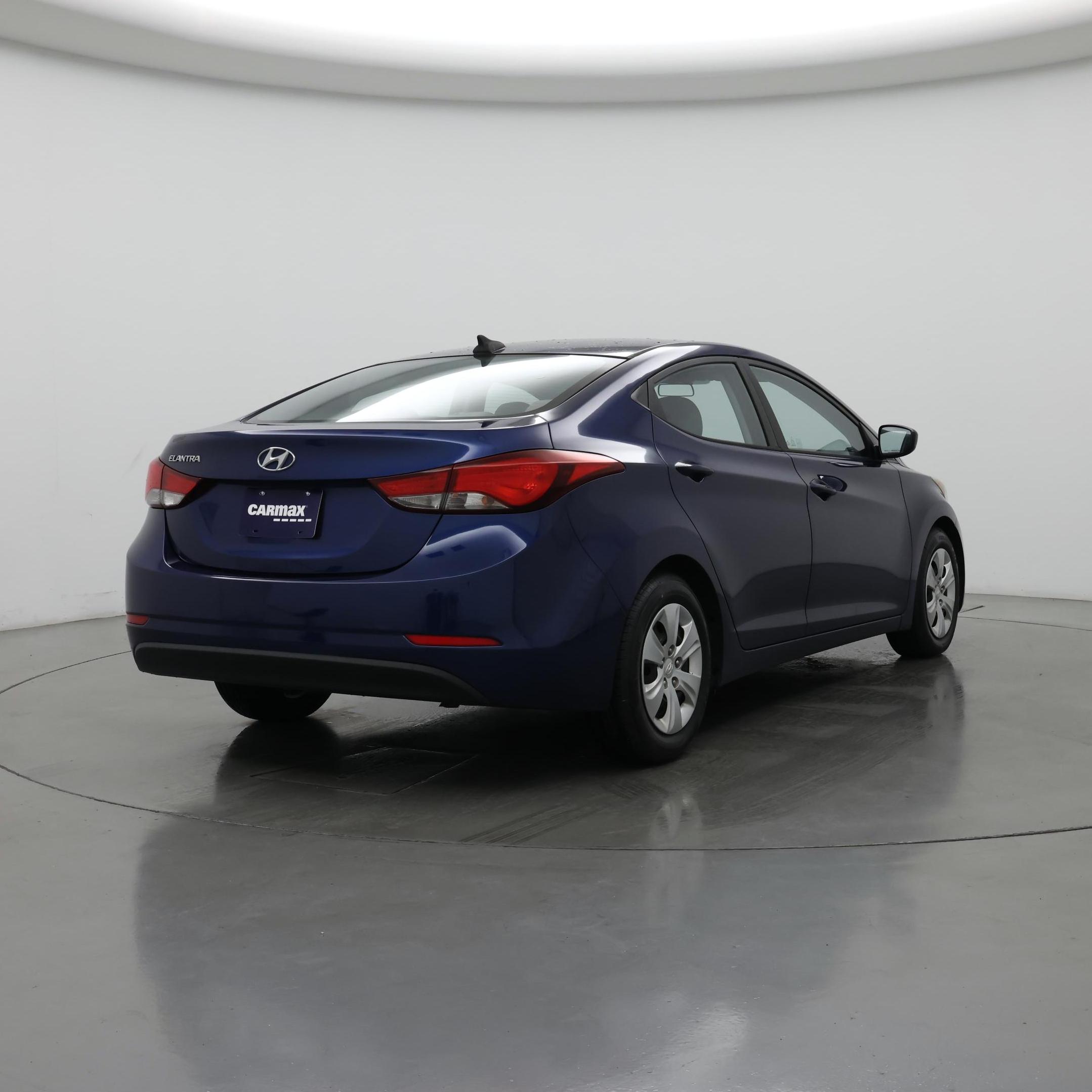 Thumbnail: 2016 Hyundai Elantra - 8