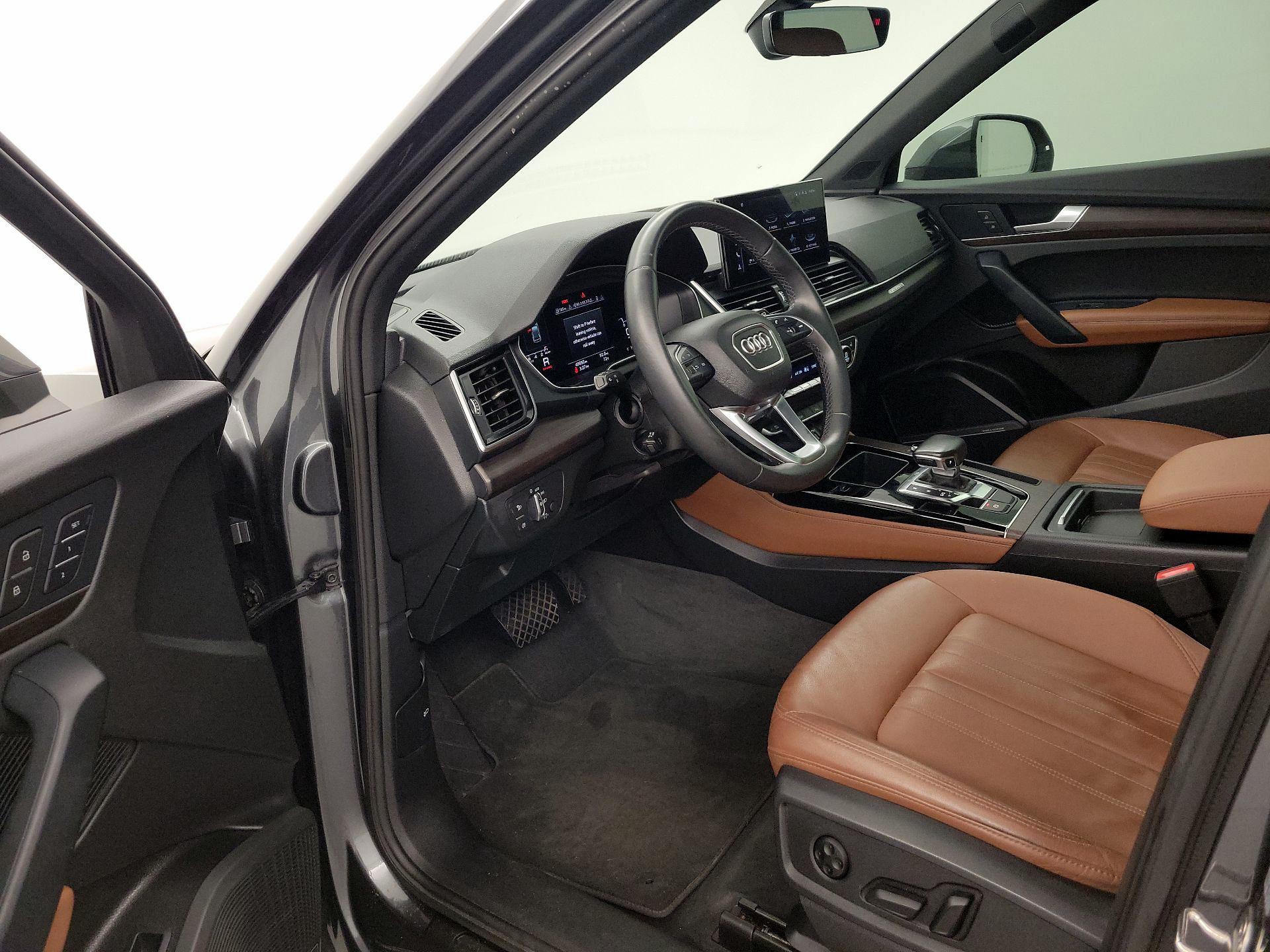 Thumbnail: 2022 Audi Q5 - 11