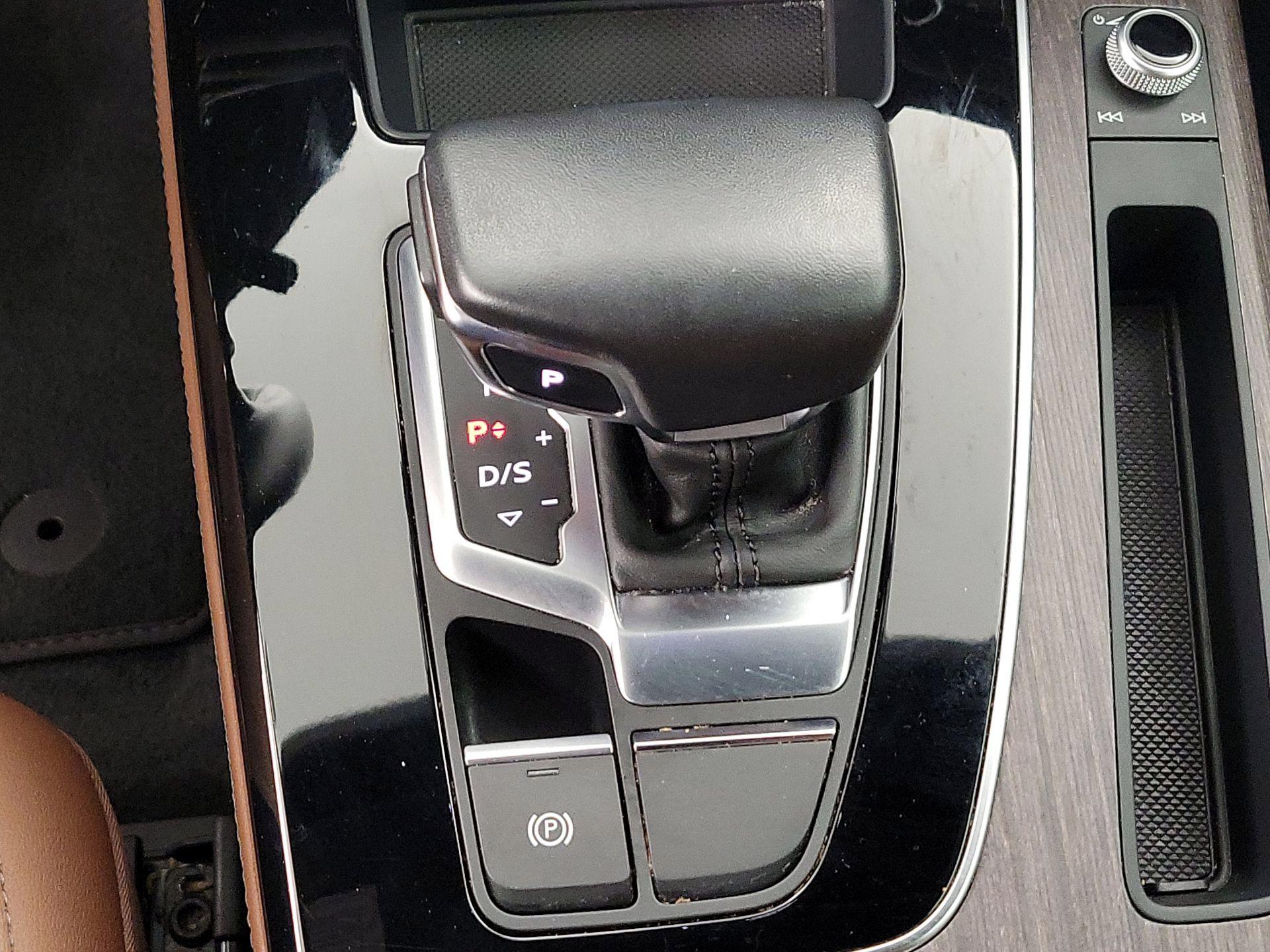 Thumbnail: 2022 Audi Q5 - 18