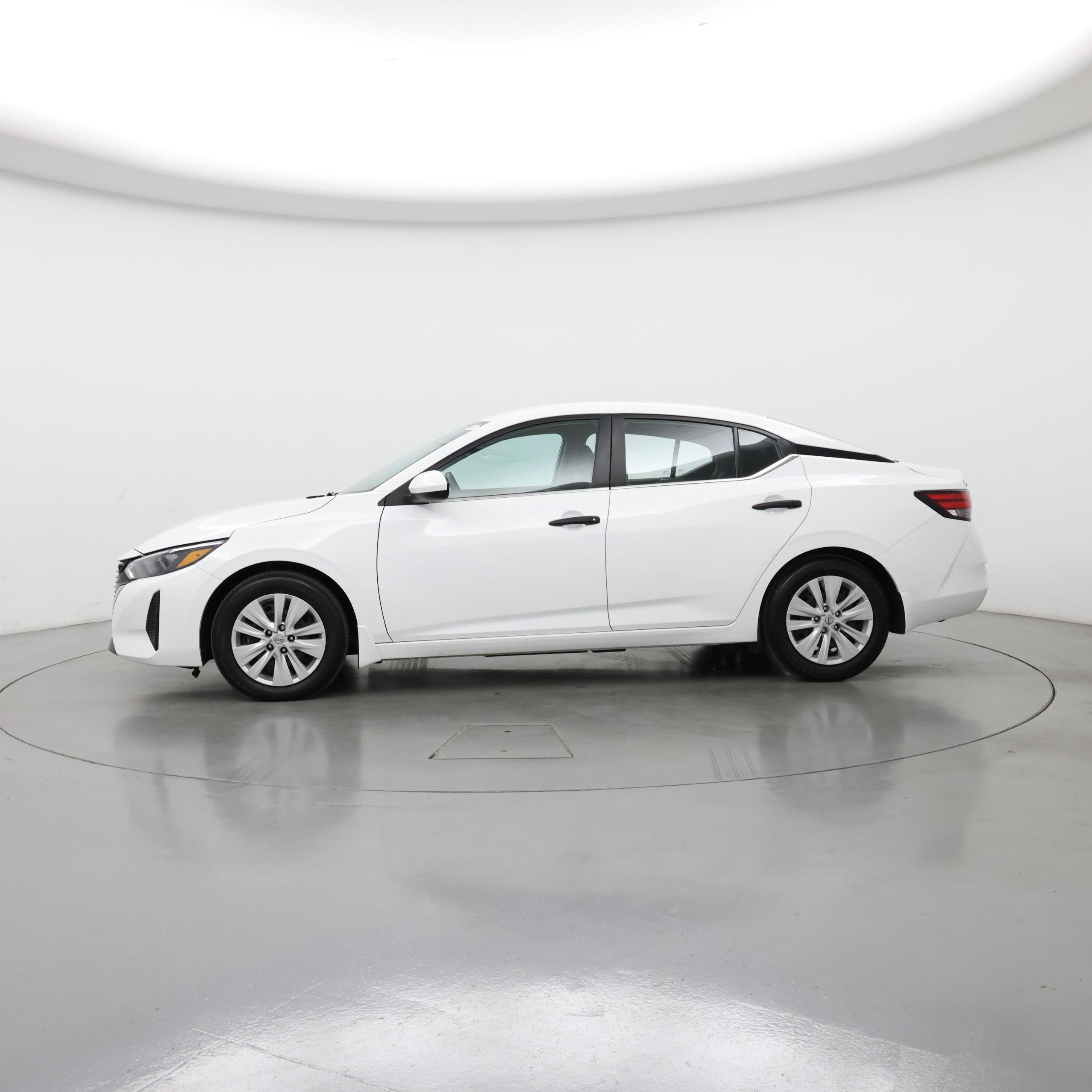 Thumbnail: 2024 Nissan Sentra - 3