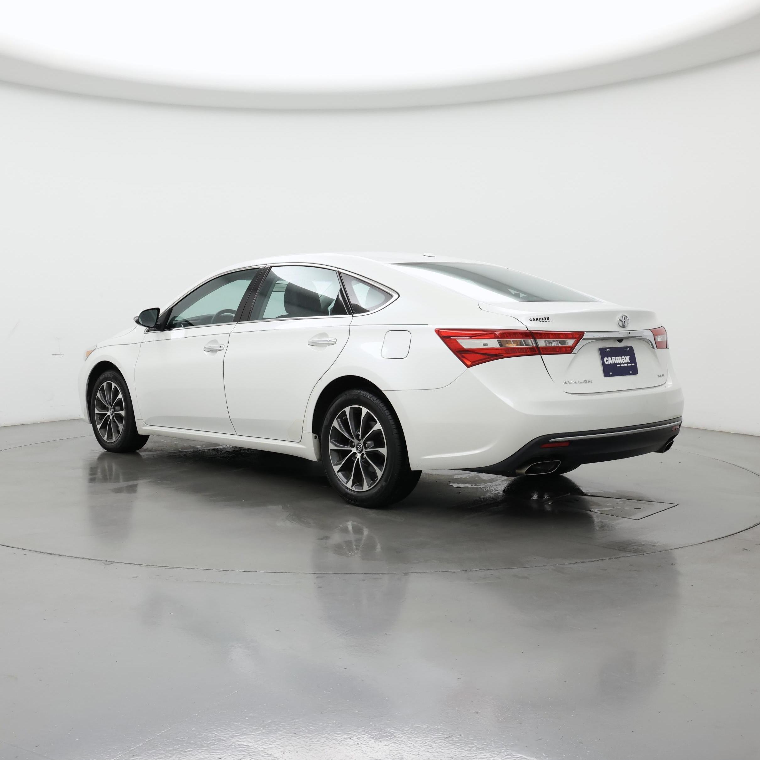 Thumbnail: 2017 Toyota Avalon - 2