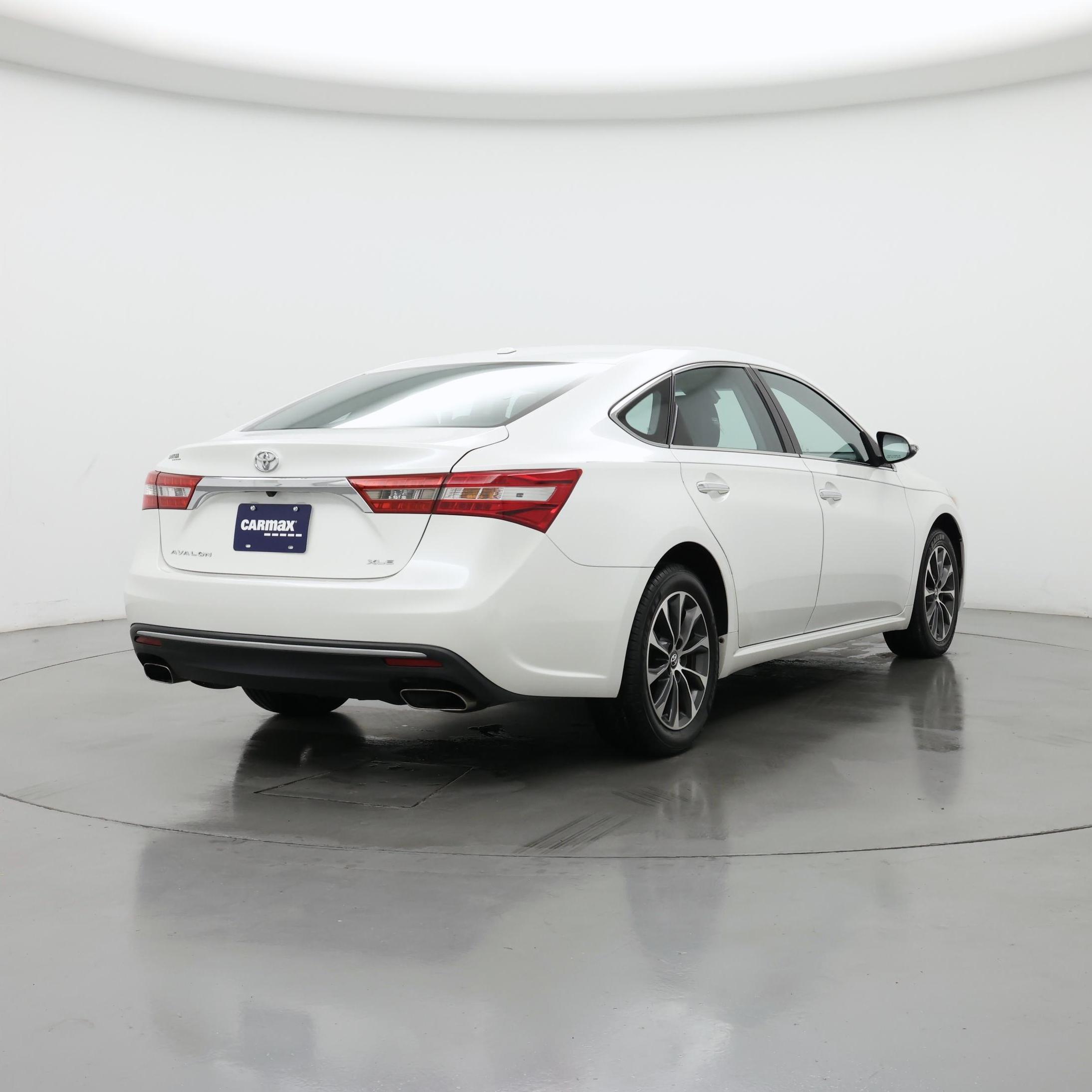 Thumbnail: 2017 Toyota Avalon - 8