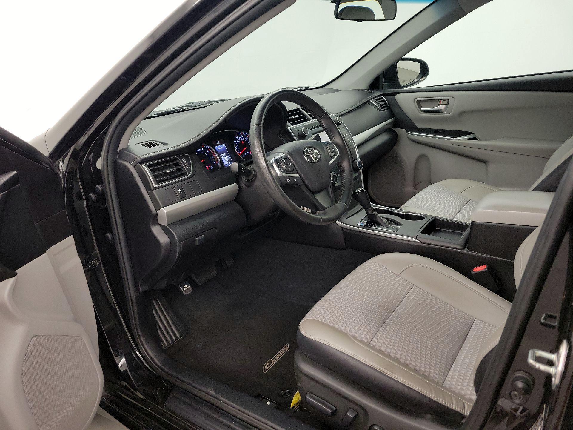 Thumbnail: 2015 Toyota Camry - 11