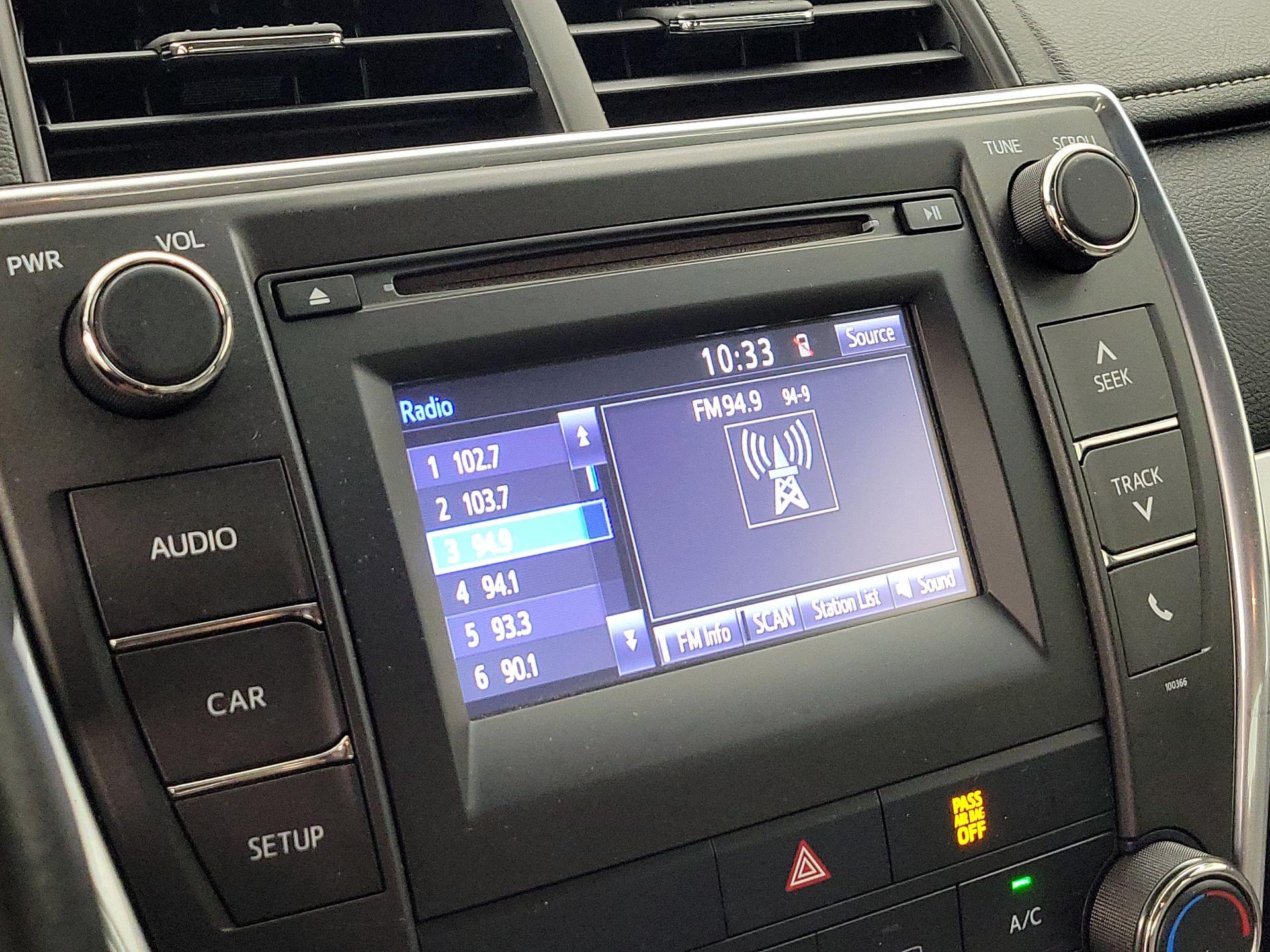 Thumbnail: 2015 Toyota Camry - 15