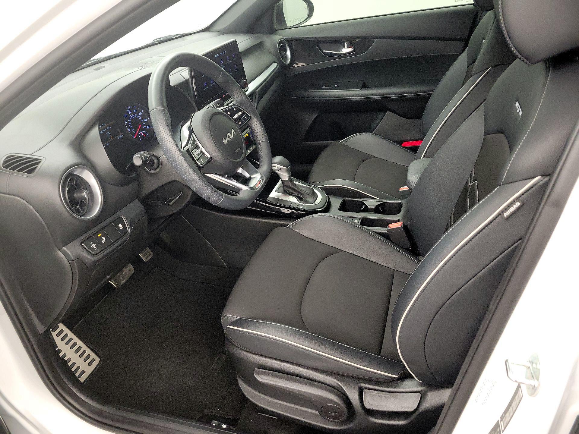 Thumbnail: 2023 Kia Forte - 11
