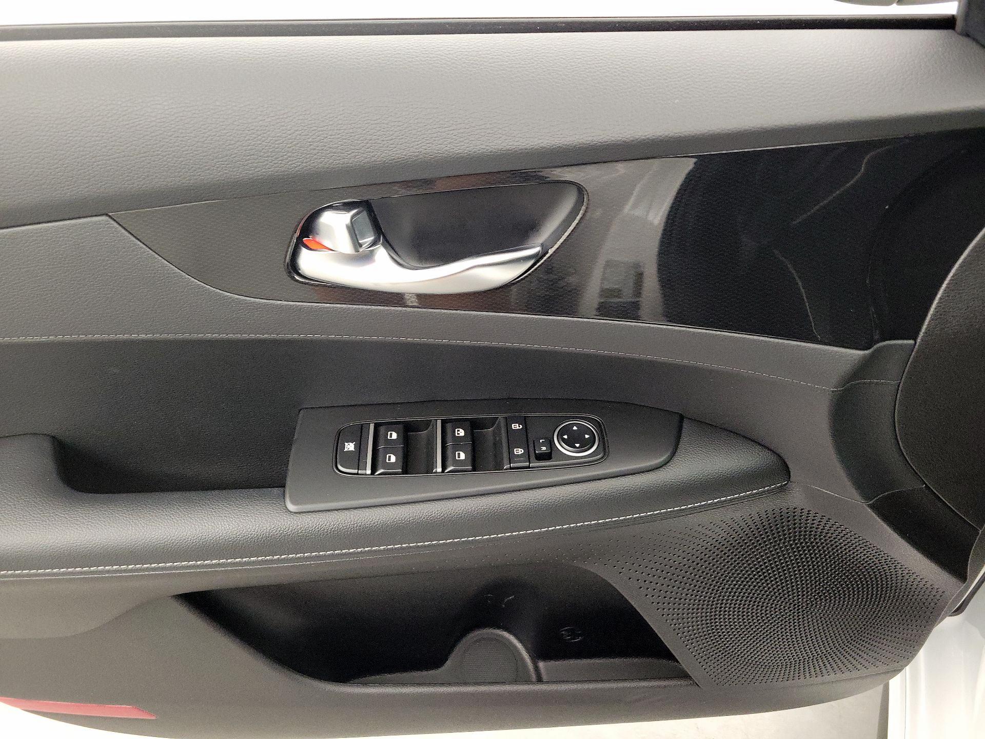 Thumbnail: 2023 Kia Forte - 12
