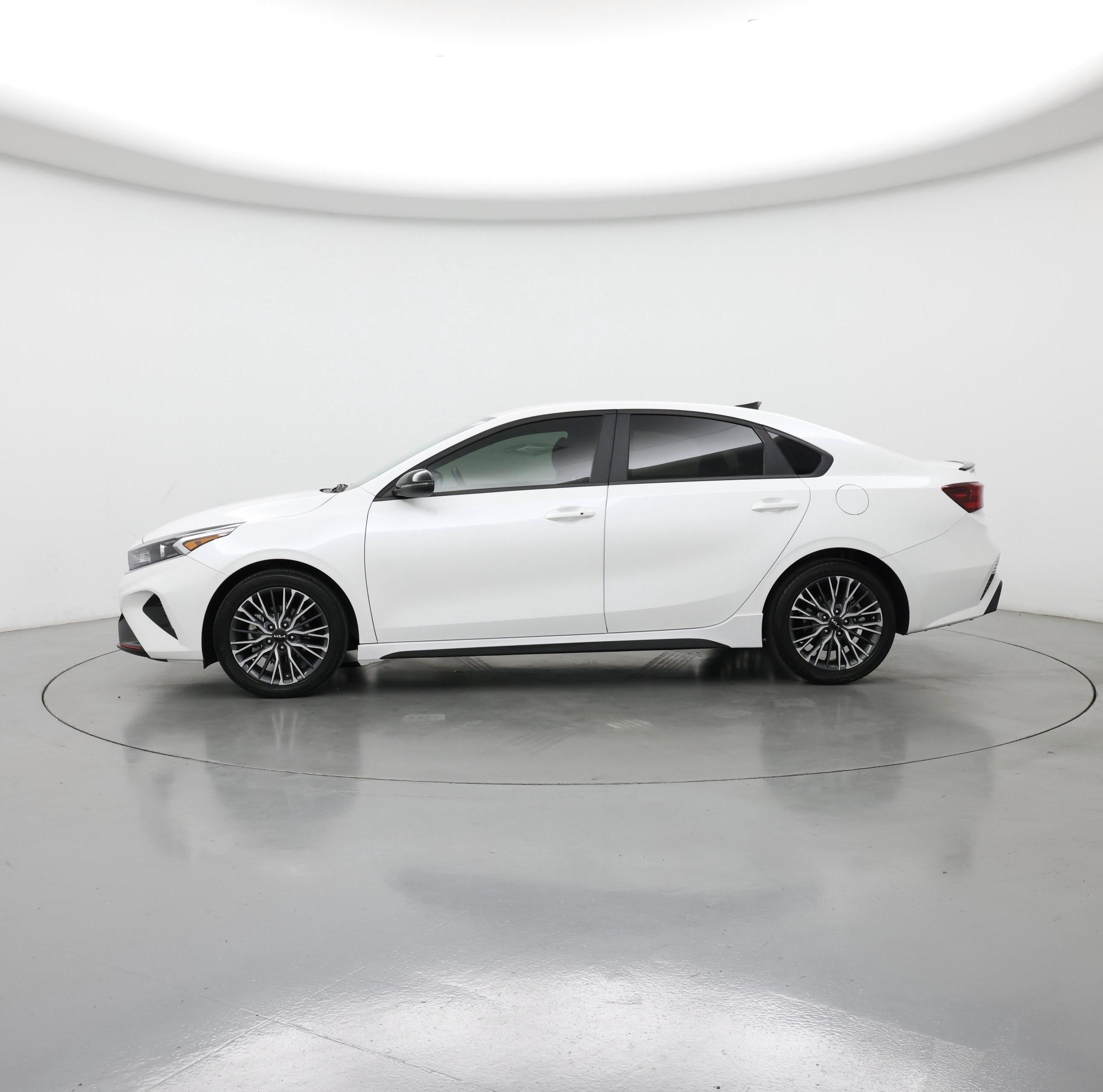 Thumbnail: 2023 Kia Forte - 3