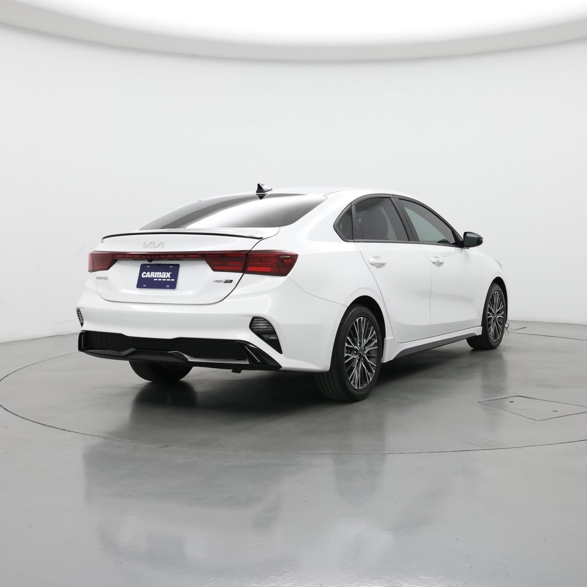 Thumbnail: 2023 Kia Forte - 8