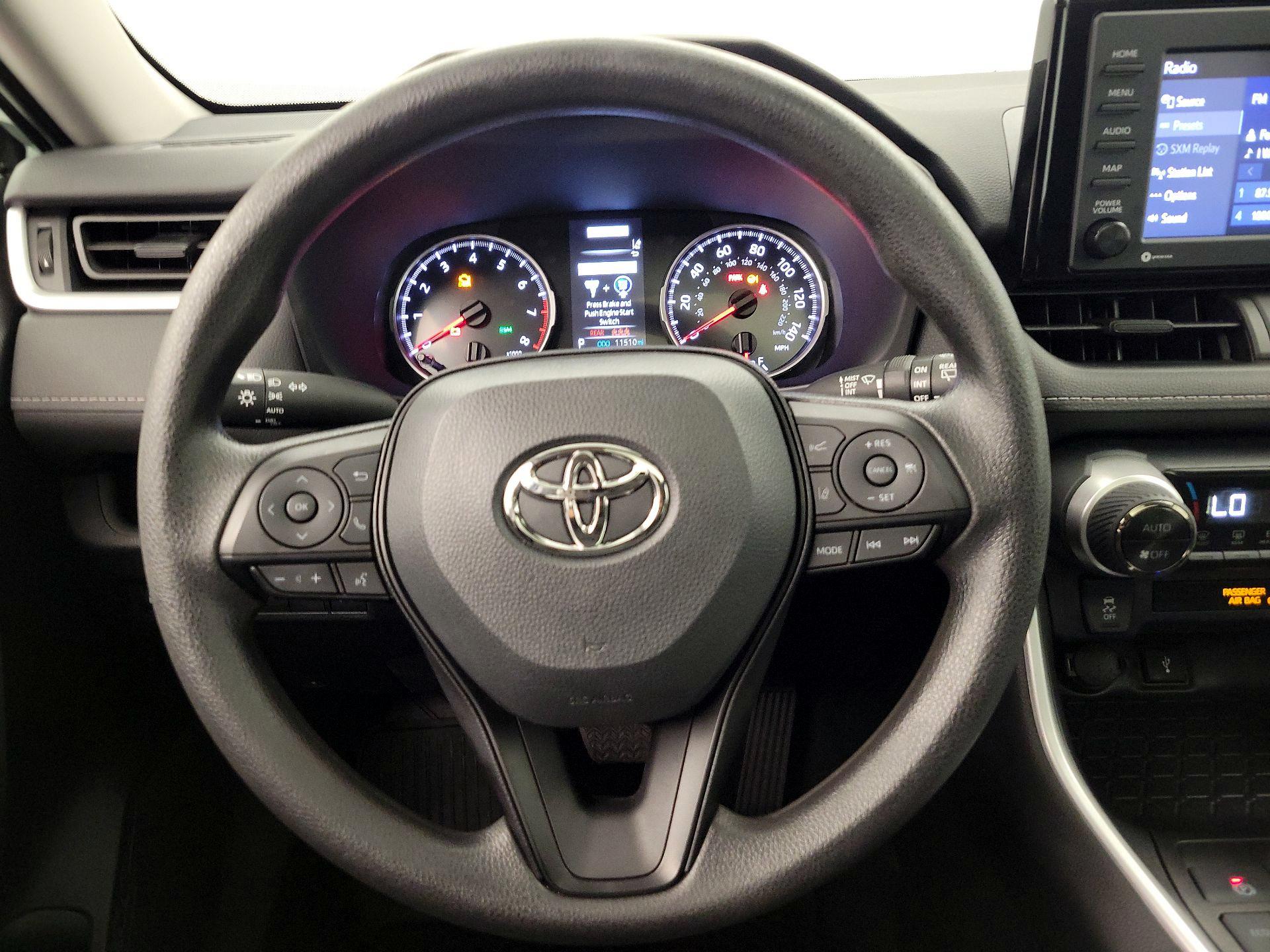 Thumbnail: 2022 Toyota RAV4 - 10