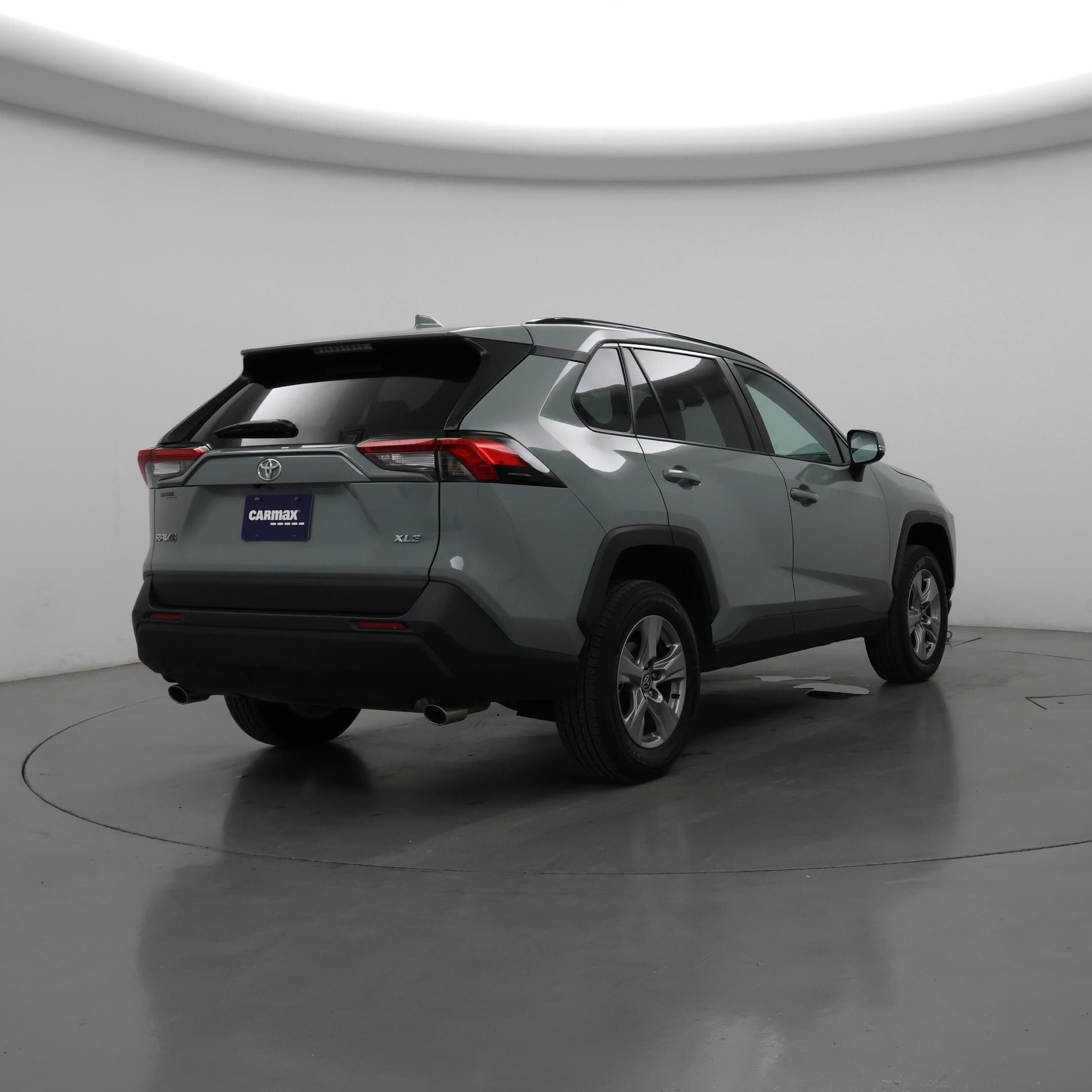 Thumbnail: 2022 Toyota RAV4 - 8