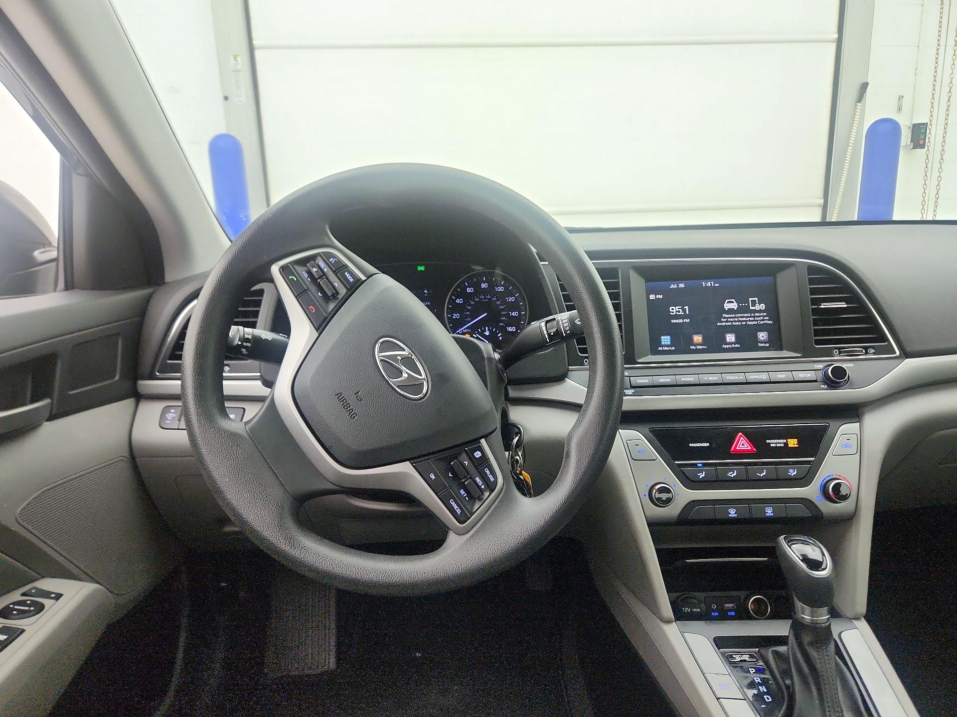 Thumbnail: 2018 Hyundai Elantra - 10
